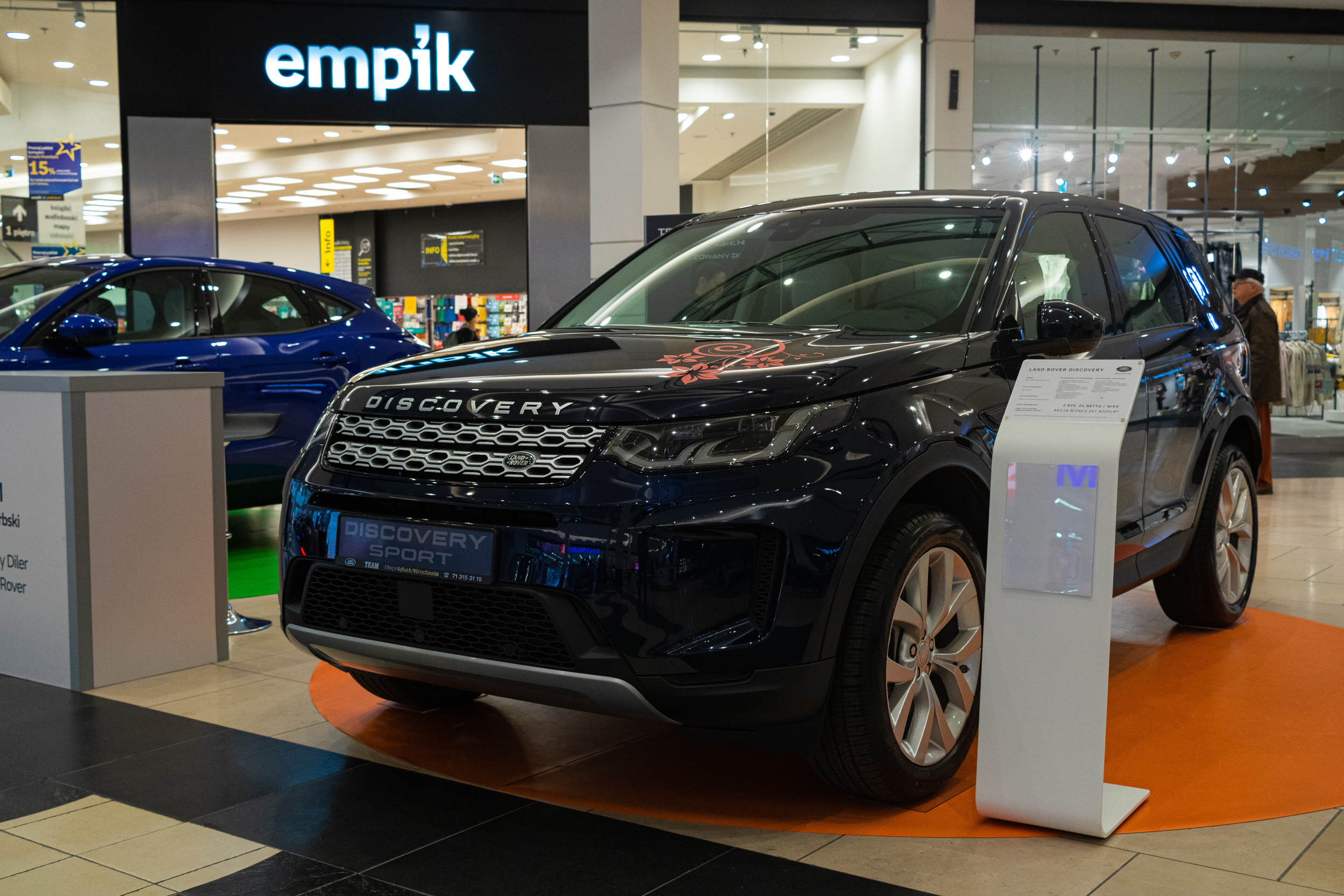 Wystawa aut, Magnolia park Wrocław. Dimitri Ilkov Photography — Capturing Life’s Moments in Edmonton, Cana