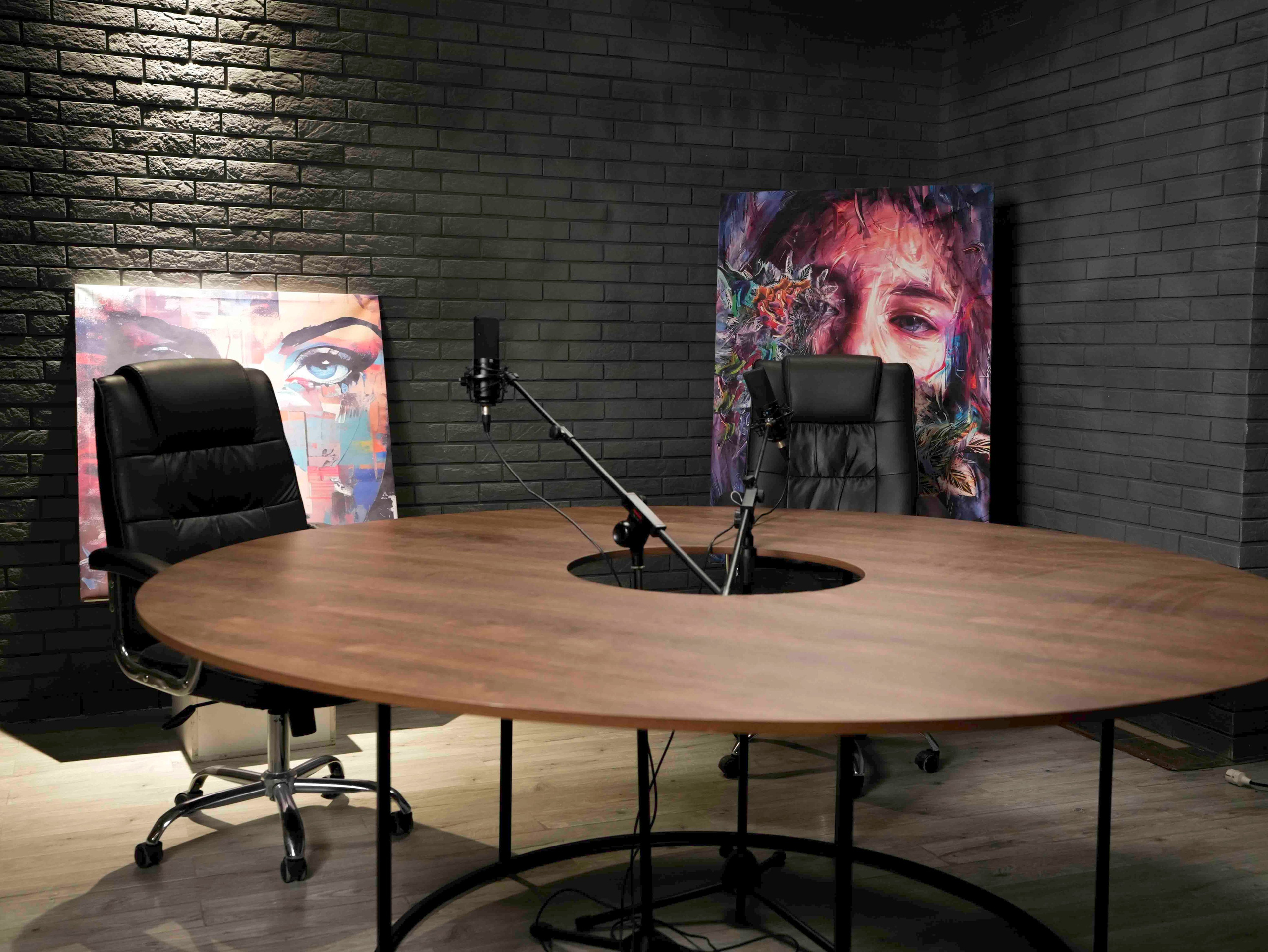 Зал «Эксперт» — (ул.Мукими, 1А). 2astudio.uz