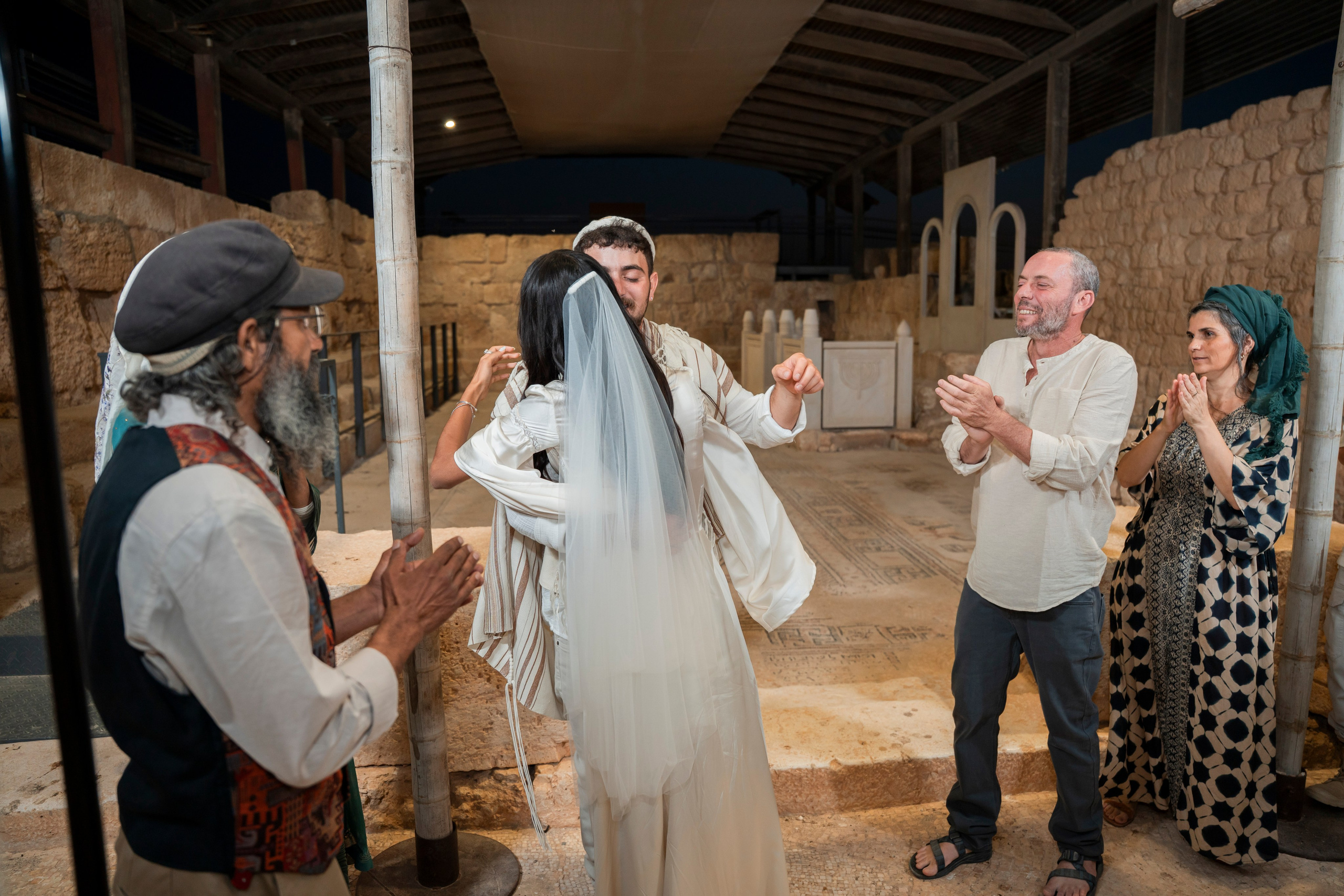 עדן ושלהבת. יוסף מזרחי צילום חתונה, ברית וזוגיות. צלם מקצועי שאוהב להוציא אתכם הכי יפים ברגעים הכי מרגשים