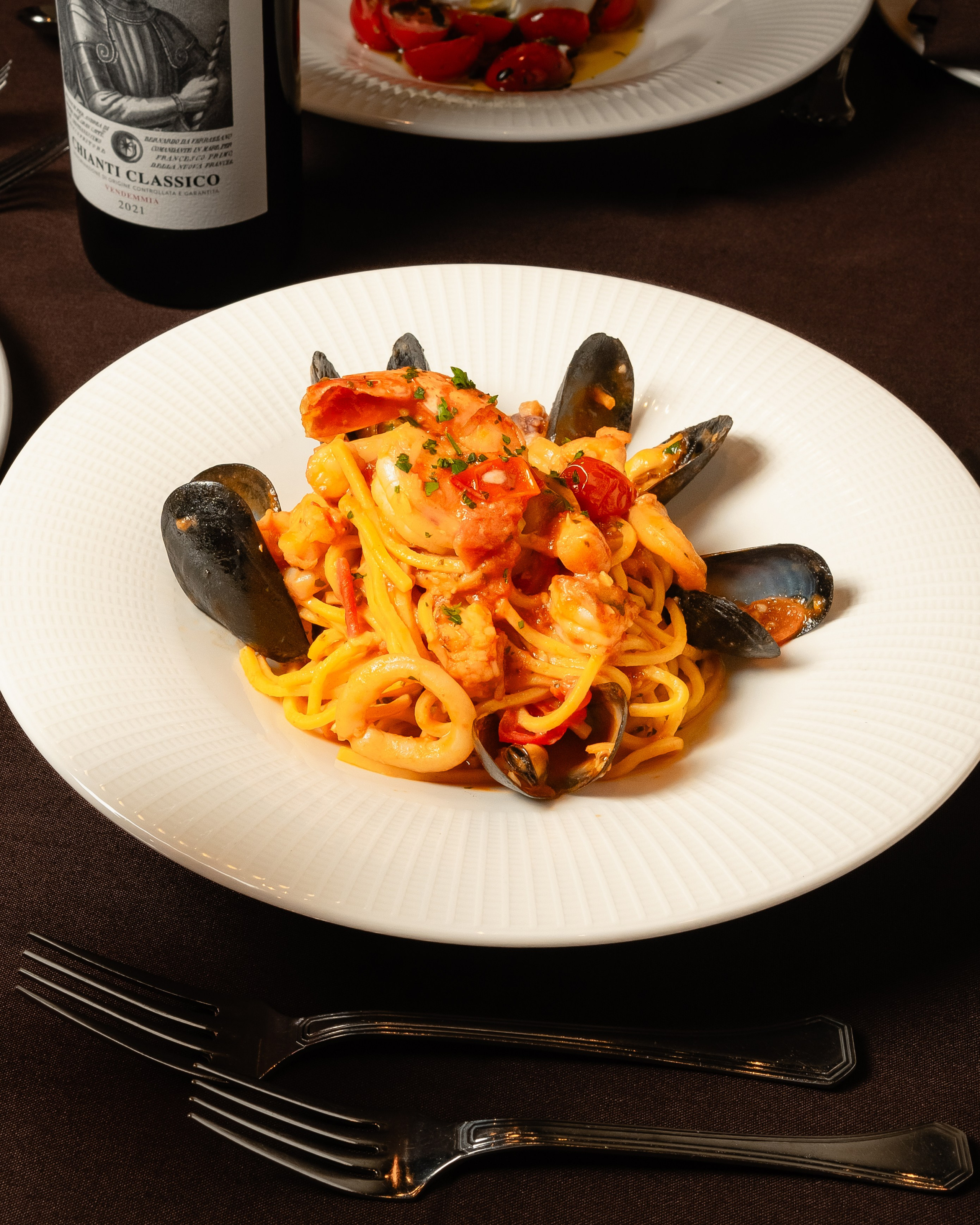 Luna. Welcome to my video and photo world!