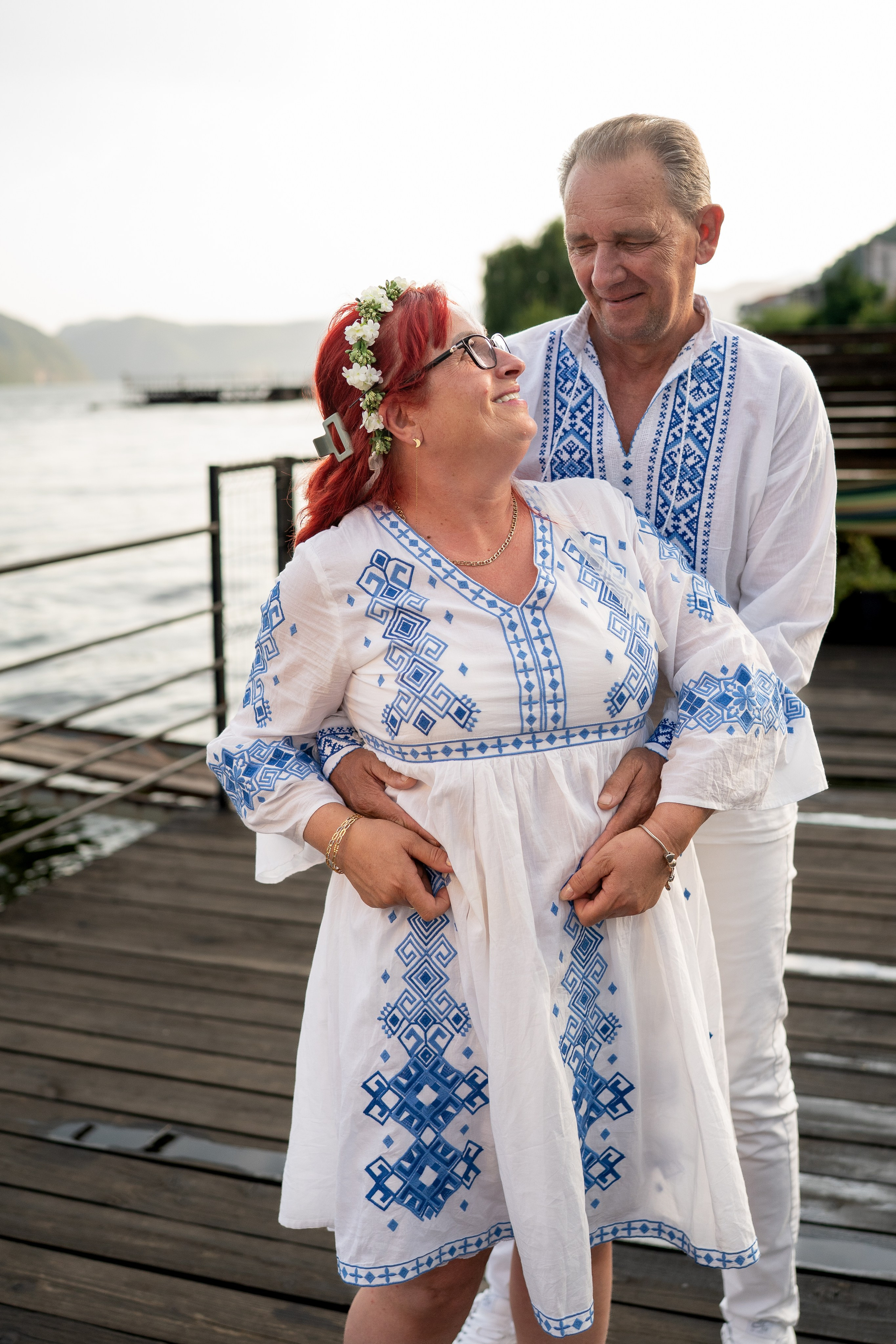 Imortalizează emoția reînnoirii jurămintelor la Nunta de Argint printr-o ședință foto profesională. Momente autentice, povești de iubire. Fotograf de evenimente, portret si lifestyle