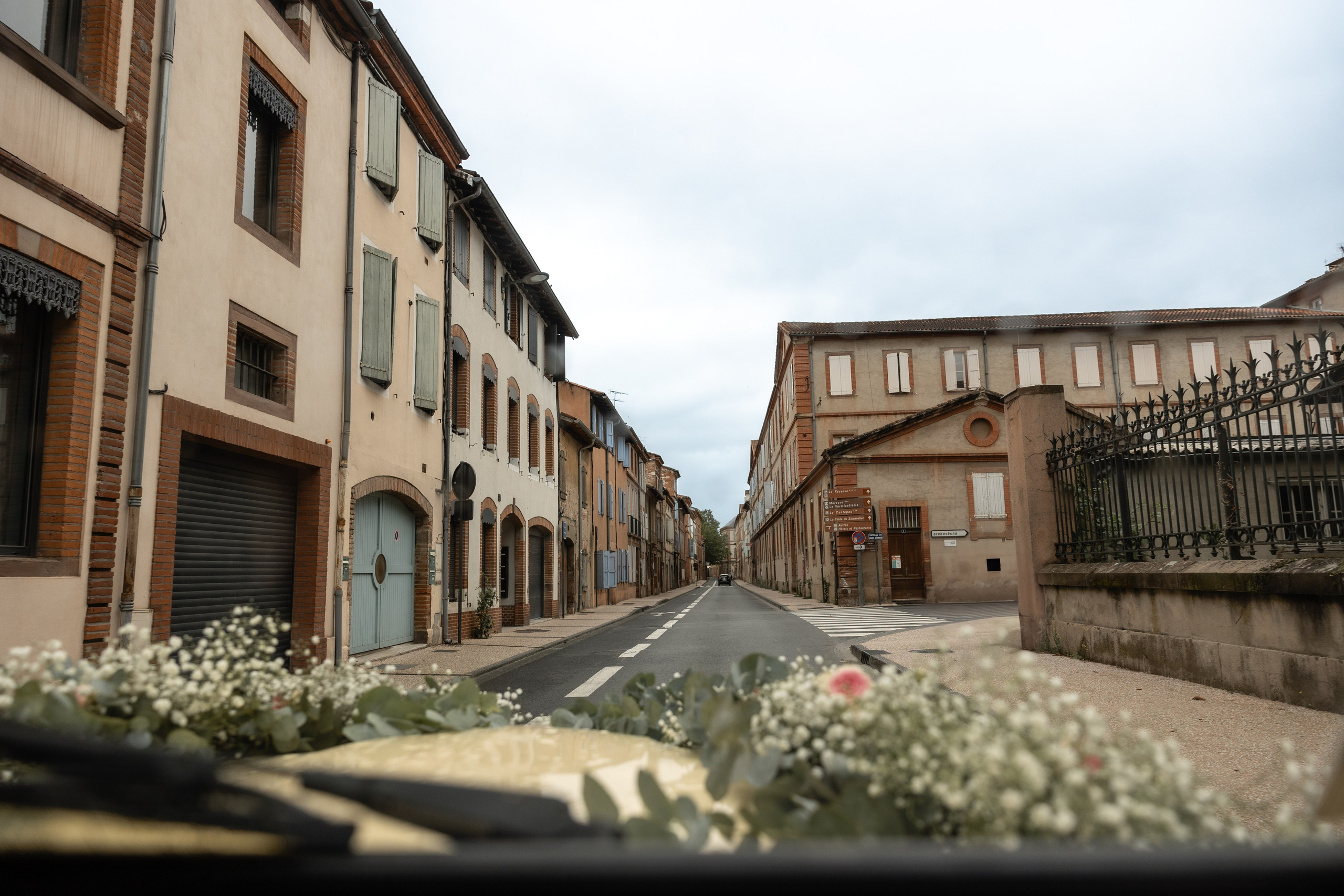 Свадебные фотосессии на юго-западе Франции, запечатленные через свет, эмоции и подлинные моменты. Евгения Смирнова — фотограф в Тулузе и юго-западной Франции