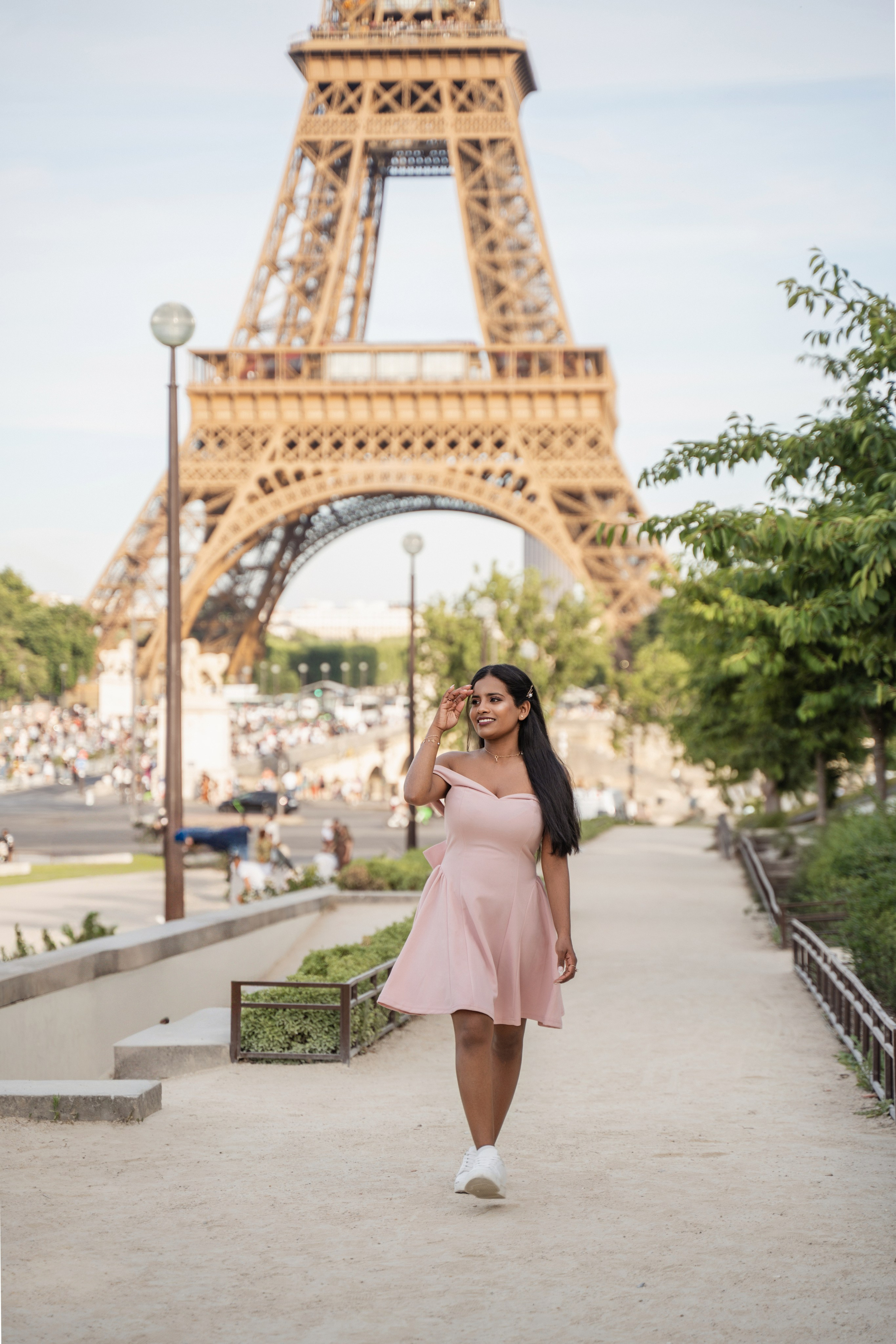 Richa (1 hour). Photographer in Paris|Solo and groups, portraits & content, couples photo-shoot in Paris at the best locations