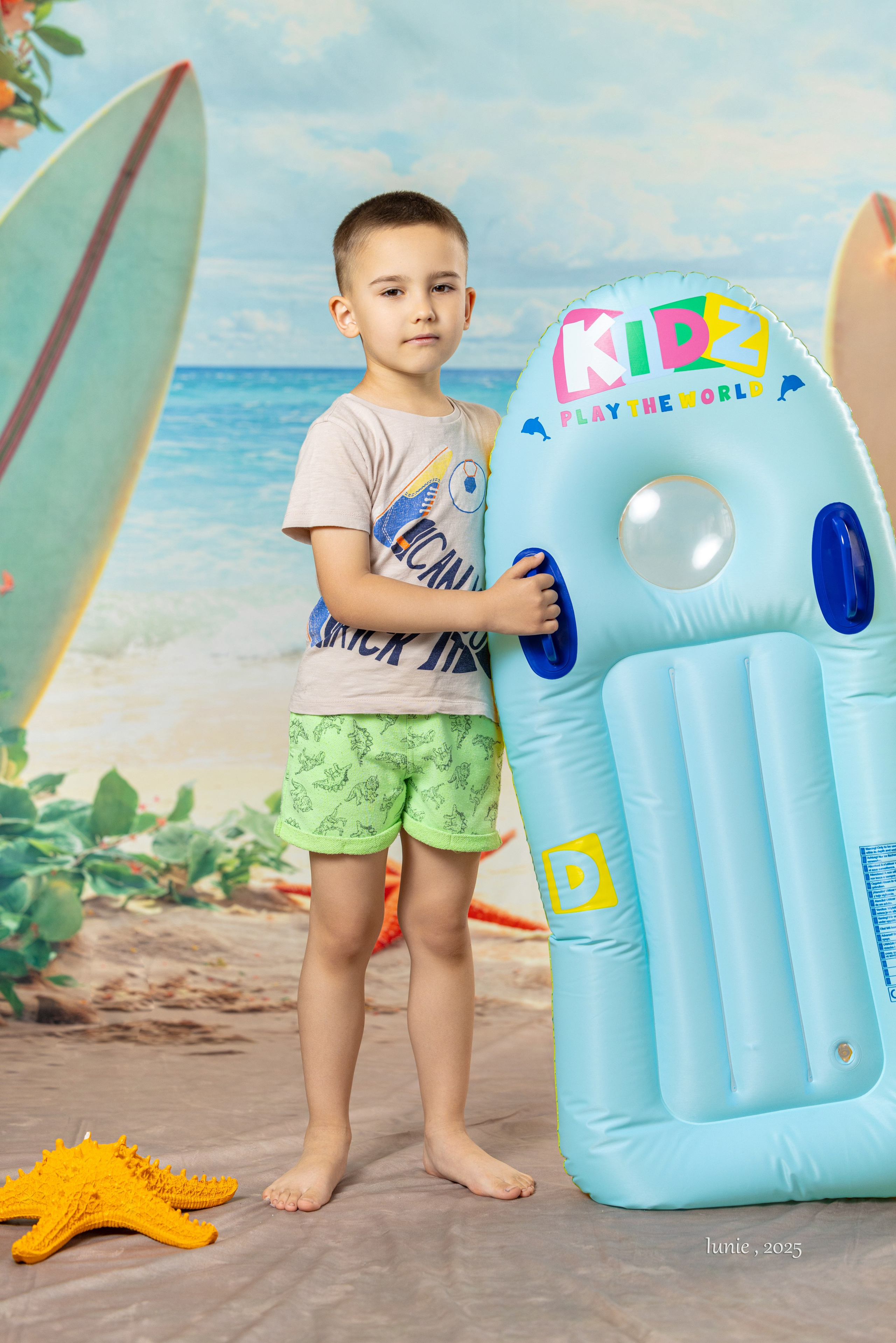 Recenzii. Albume de absolvire: gradinita, gimnaziu, liceu. Venete in Moldova