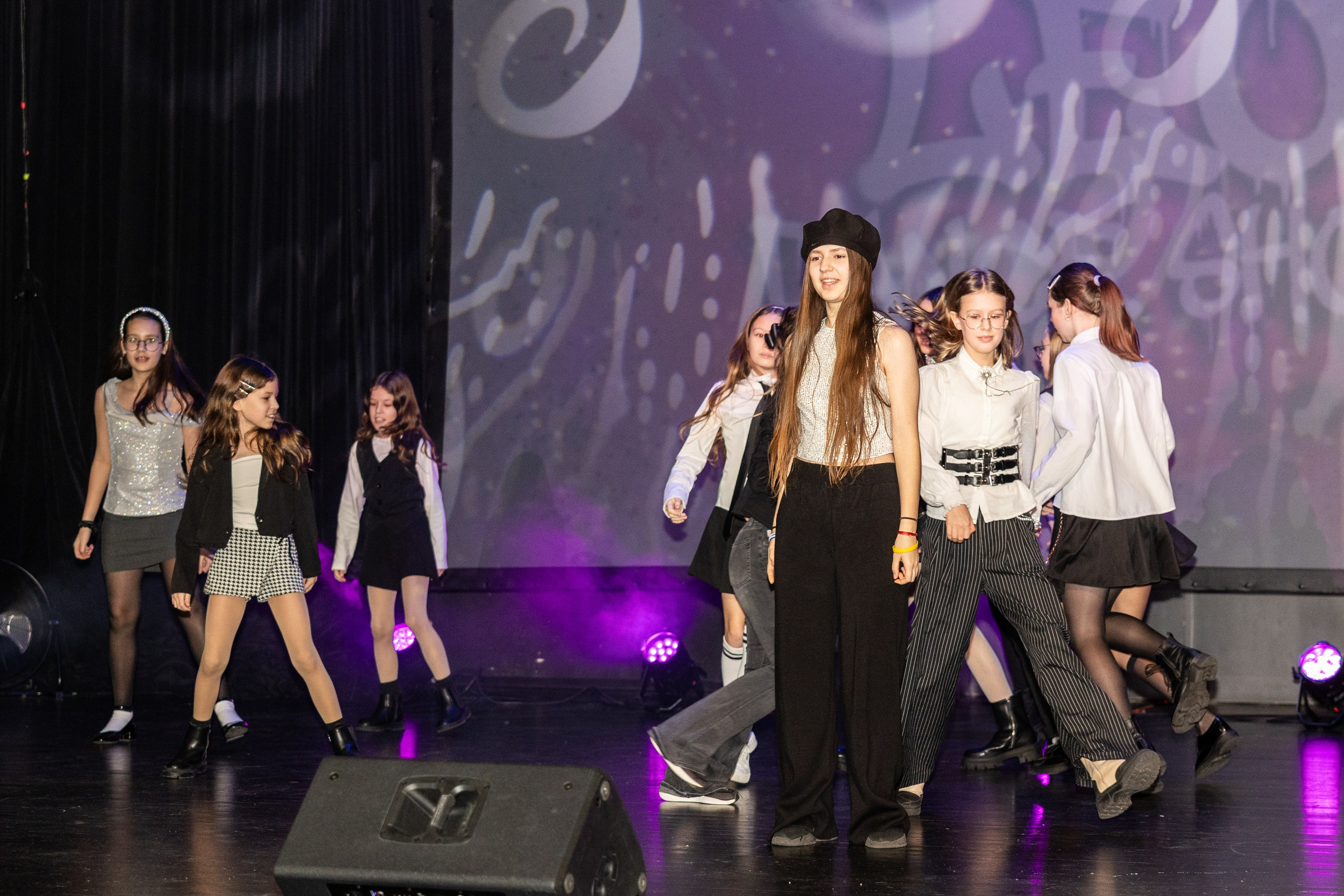 LEO DANCE SHOW WINTER 2025. Семейный и детский фотограф в Варшаве Мила Бобровская