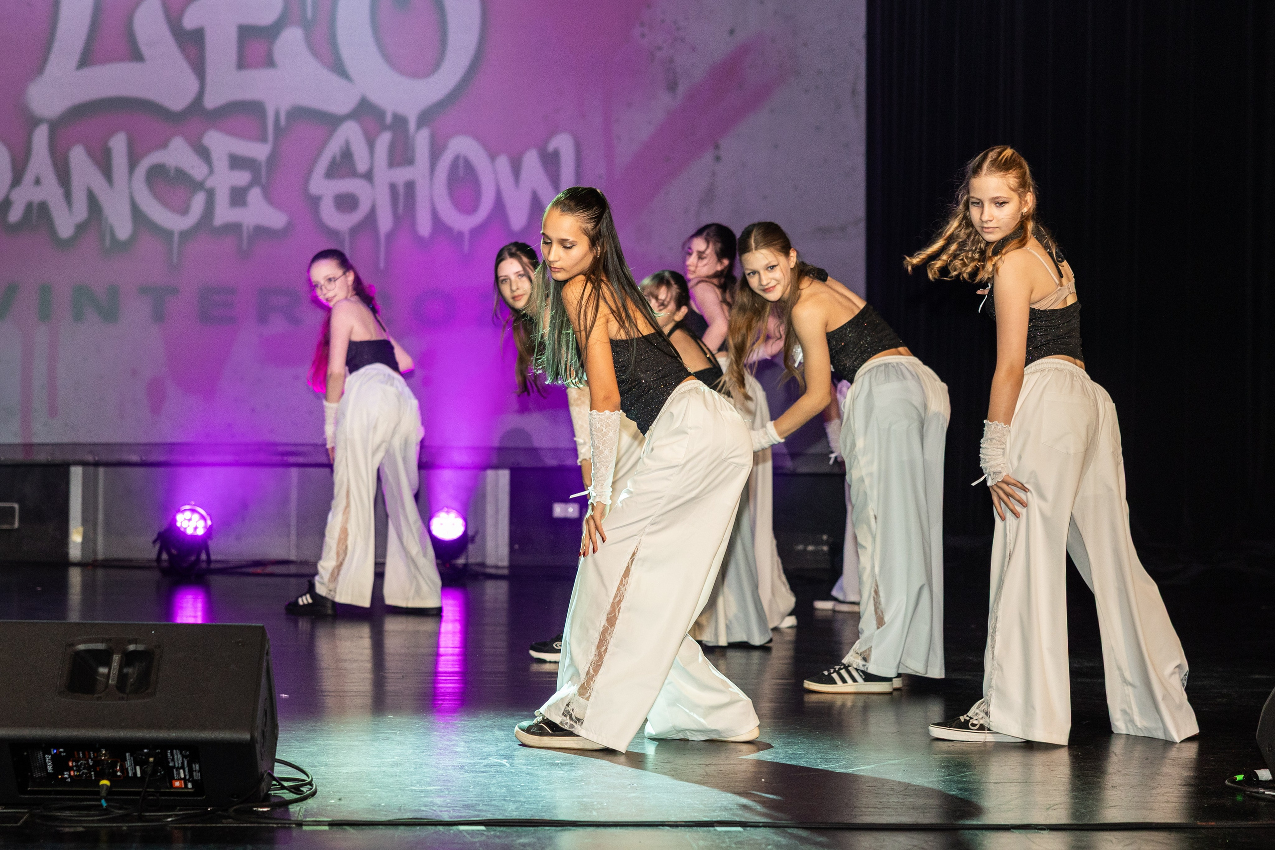 LEO DANCE SHOW WINTER 2025. Семейный и детский фотограф в Варшаве Мила Бобровская