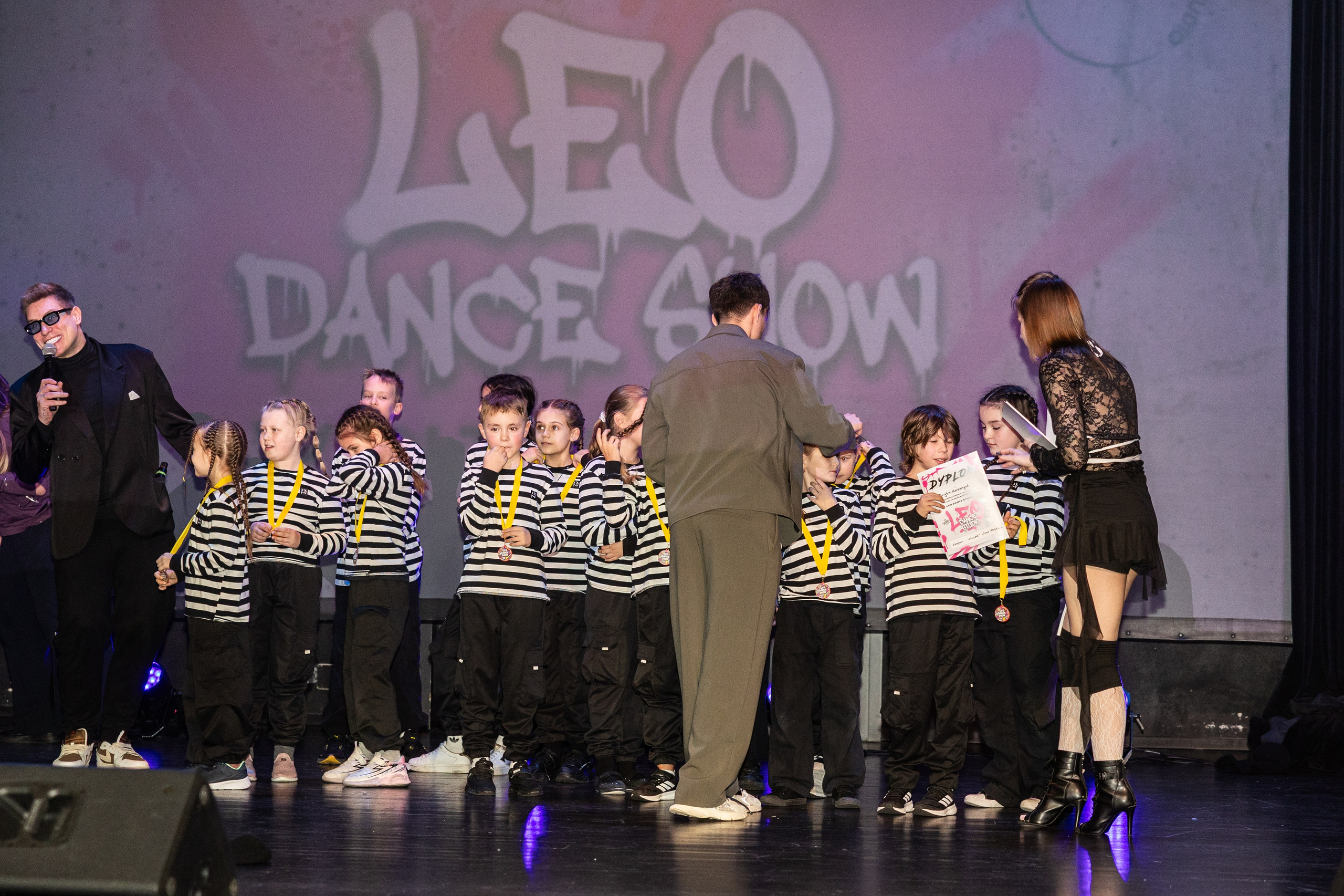 LEO DANCE SHOW WINTER 2025. Семейный и детский фотограф в Варшаве Мила Бобровская