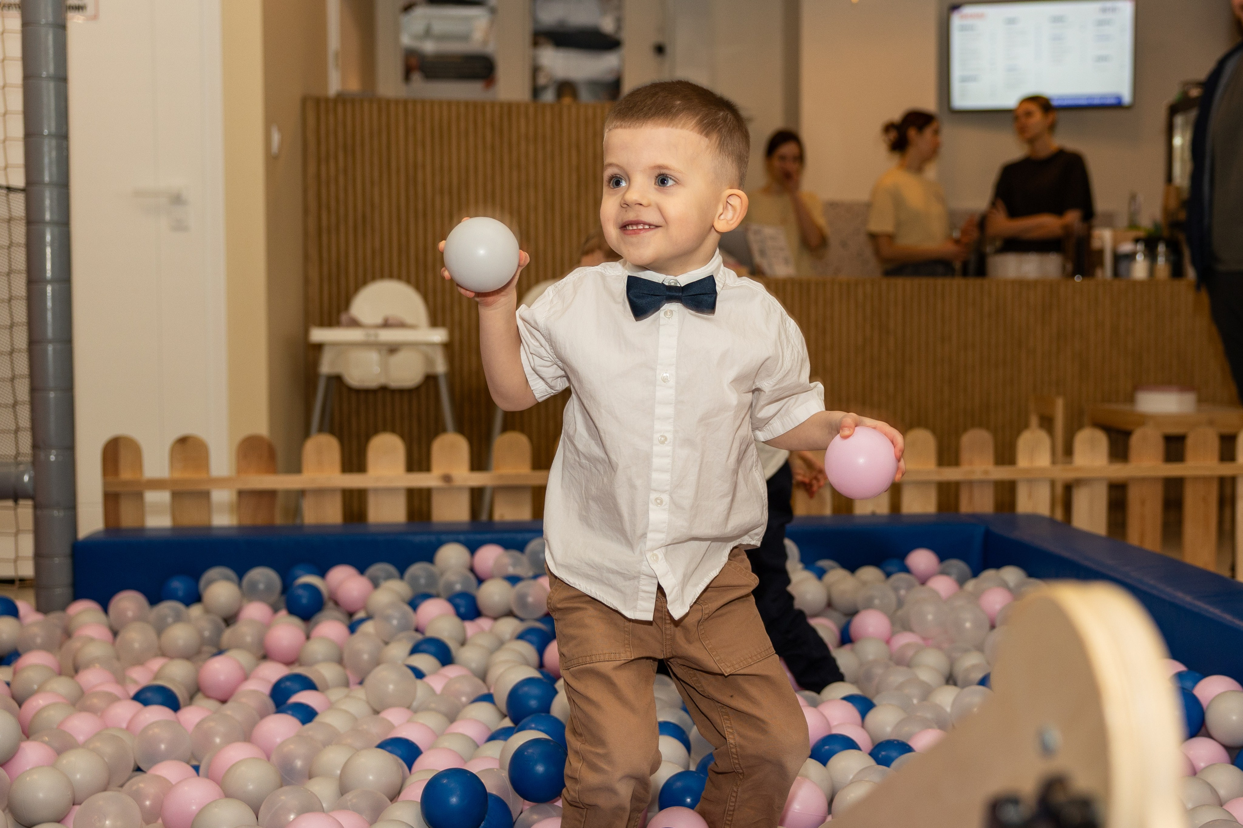 День рождения Артёма 24 января 2026 года. Семейный и детский фотограф в Варшаве Мила Бобровская