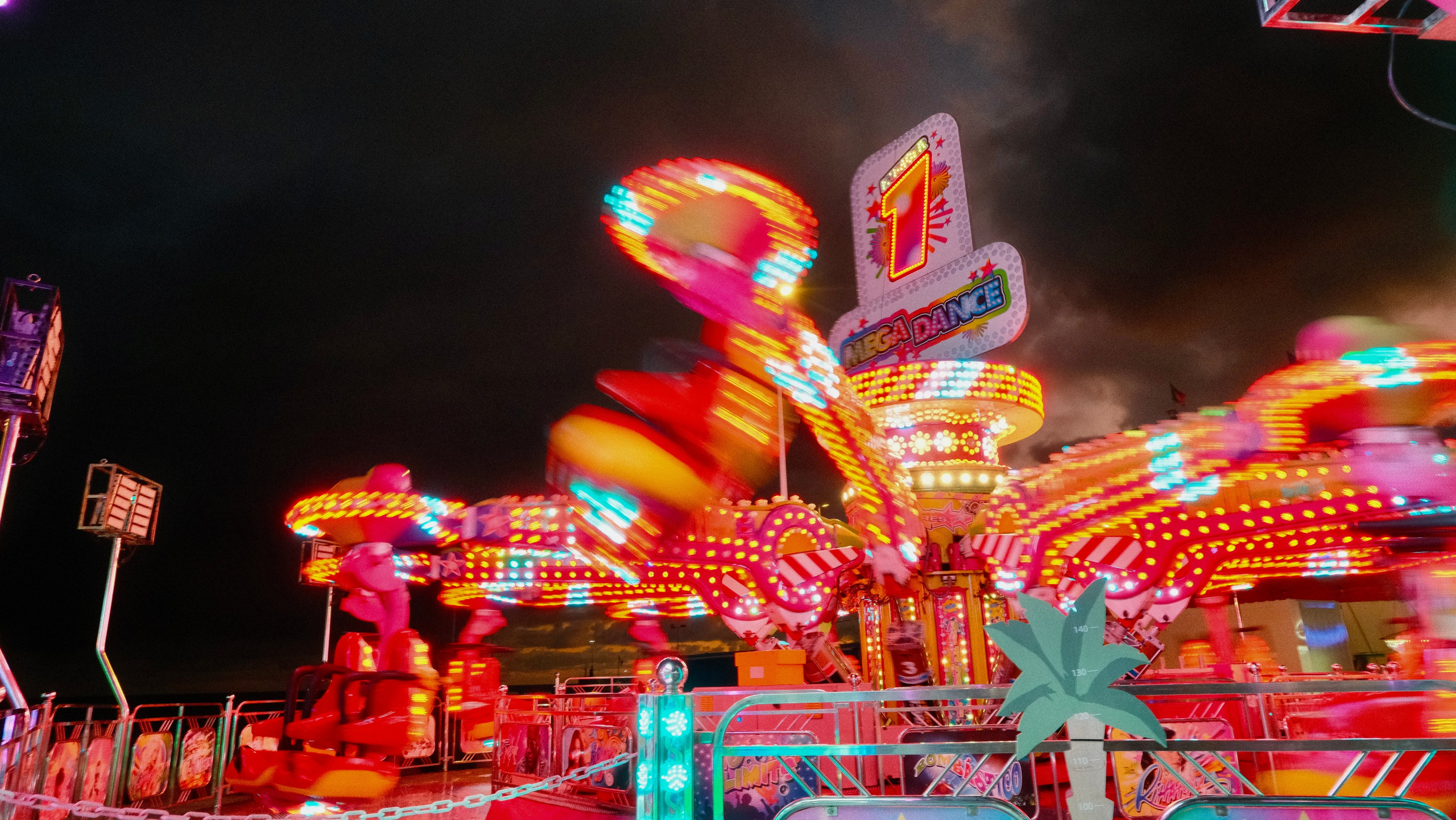 Funfair in Funchal. Portrait photographer in Madeira — Marina Shtukina