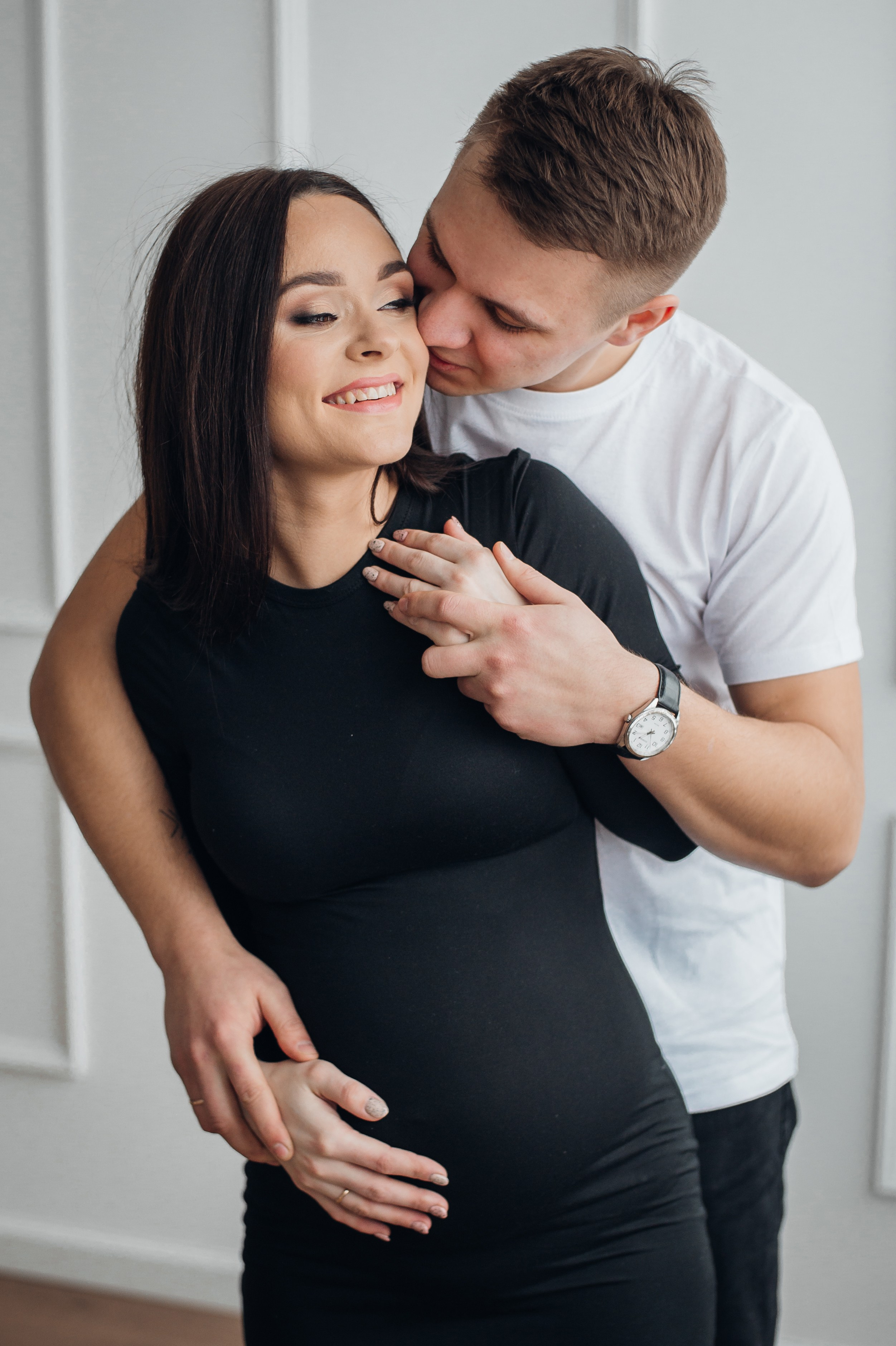 Fotosesijos studijoje. Aukse Stravi fotografė