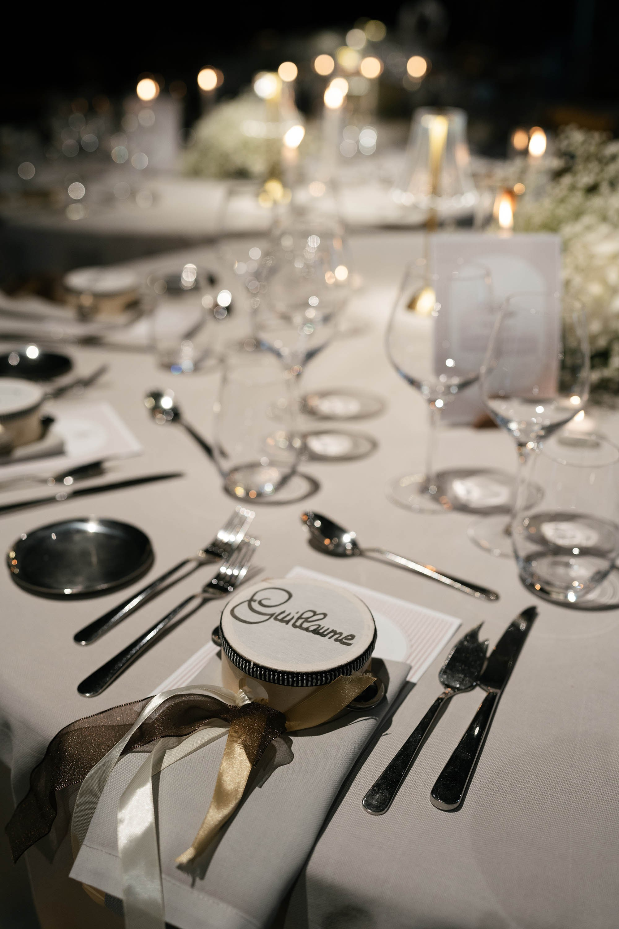 Sarah and Theo — VIVOOD. Fotógrafos de bodas de destino y creadores de contenido con base en España
