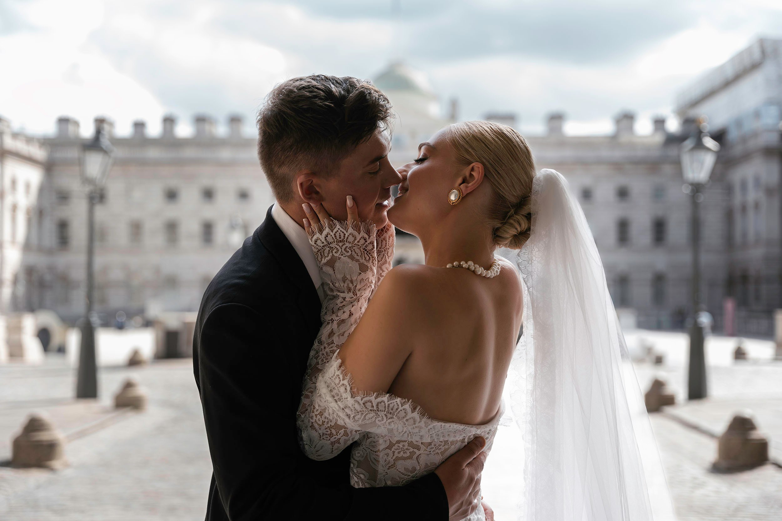 Anhelina and Dmytro. Fotógrafos de bodas de destino y creadores de contenido con base en España