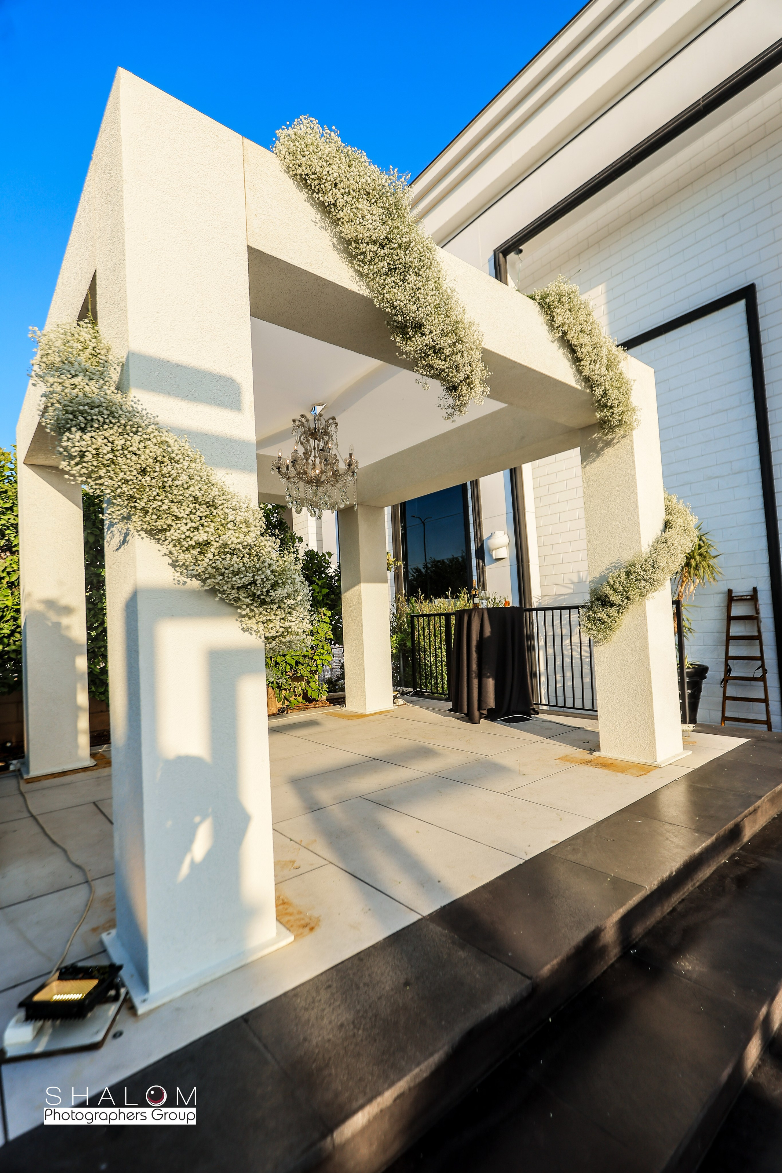 VIA / BASICO. Wedding and events photographers Studio Shalom