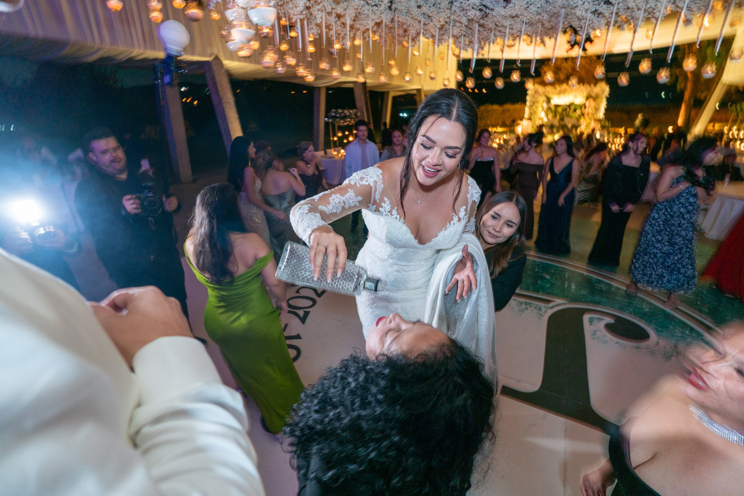 Daniel & Jannet. Elopement & Lifestyle Wedding Photographer