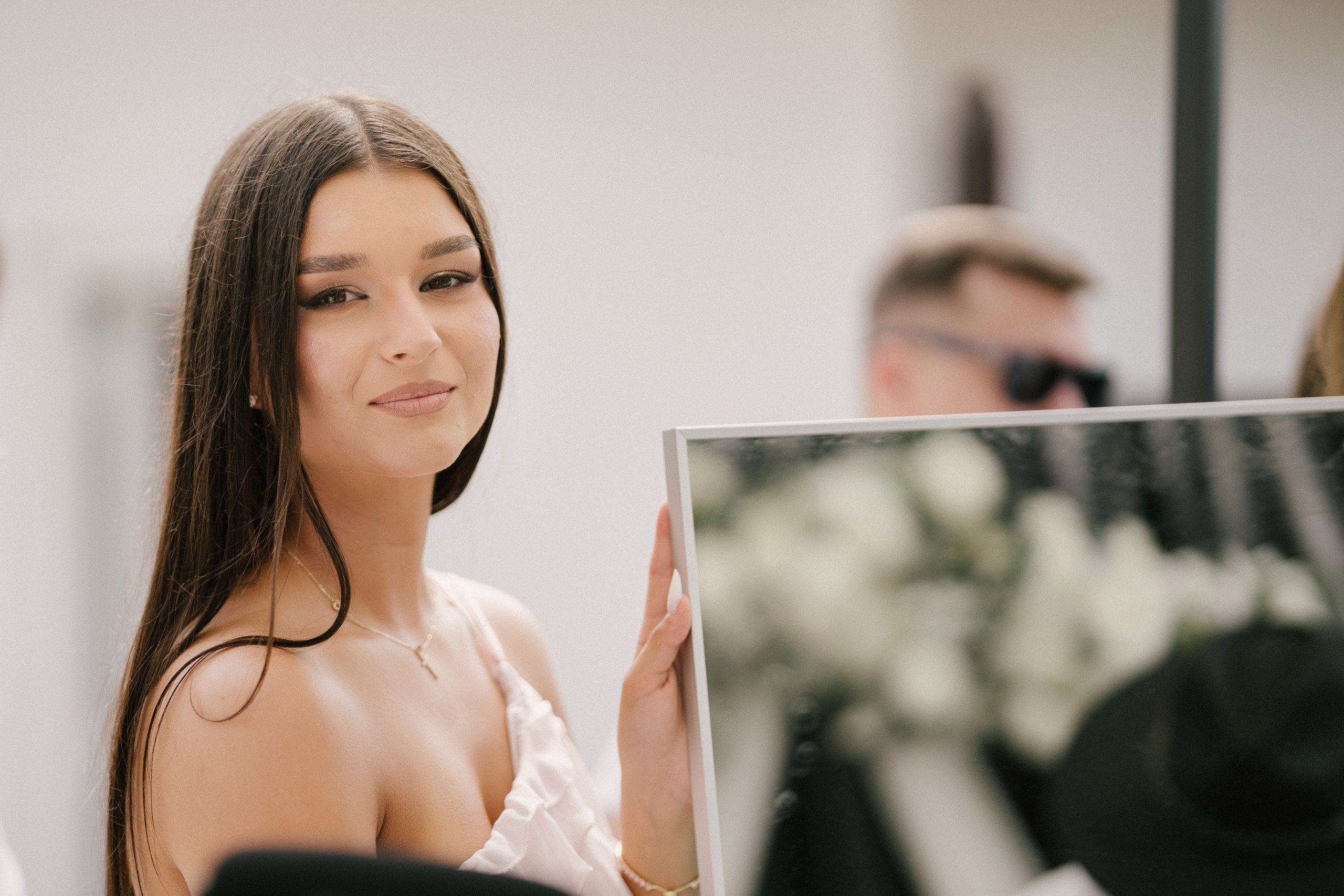 1. Mireasa Adriana în timpul pregătirilor de nuntă în Tudora Botoșani2. Costumul mirelui Ionuț fotografiat artistic în ziua nunții3. Prietenii mirelui la tradițiile de nuntă în Tudora4. Bărbieritul mirelui în cadrul obiceiurilor tradiționale de nuntă5. Fotografii de familie la biserică în ziua nunții6. Portret de familie cu mirii și copilul lor la nunta din Botoșani7. Primul dans al mirilor la Mariage Dor Baisa Botoșani8. Decor elegant de nuntă la Mariage Dor Baisa9. Emoții și tradiții la nunta din Tudora județul Botoșani10. Fotograf profesionist de nuntă în Botoșani surprinzând momente autentice - otograf-nunta-botosanifotograf-evenimente-botosanifotograf-profesionist-botosanifotograf-nunta-tudoranunta-tudora-botosanisedinta-foto-nunta-botosanipoze-nunta-botosanifotografii-nunta-tudorafotograf-cununie-religioasa-botosanibiserica-sfintii-imparati-constantin-si-elena-tudoramariage-dor-baisa-botosanirestaurant-nunta-botosanidansul-mirilor-mariage-dorpregatiri-mire-botosanipregatiri-mireasa-botosanitraditii-nunta-moldovaobiceiuri-nunta-tudorafotograf-familie-nunta-botosaniportret-miri-botosanigalerie-foto-nunta-botosanialbum-foto-nunta-botosaninunta-eleganta-botosaninunta-cu-traditii-botosanifotograf-premium-nunta-botosaniservicii-foto-video-botosanipoveste-de-nunta-botosanifotograf-documentar-nuntafotograf-natural-emotionalmiri-ionut-si-adriananunta-autentica-tudora -otograf-nunta-botosanifotograf-nunta-tudoranunta-tudora-botosanifotograf-evenimente-botosanifotograf-profesionist-botosaniservicii-foto-video-botosanigalerie-foto-nunta-botosanialbum-foto-nunta-botosani - nunta-autentica-botosaninunta-cu-traditii-botosanipoveste-de-nunta-botosanifotografii-emotionante-nuntamomente-autentice-nuntafotografie-documentara-nuntafotograf-natural-nunta- pregatiri-miri-tudorabiserica-tudora-botosanicununie-religioasa-tudoramariage-dor-baisa-botosanipetrecere-nunta-botosanivalsul-mirilor-botosani - alino-foto-studio-botosaniionut-si-adriana-nunta-tudorafotograf-alin-chirila-botosani