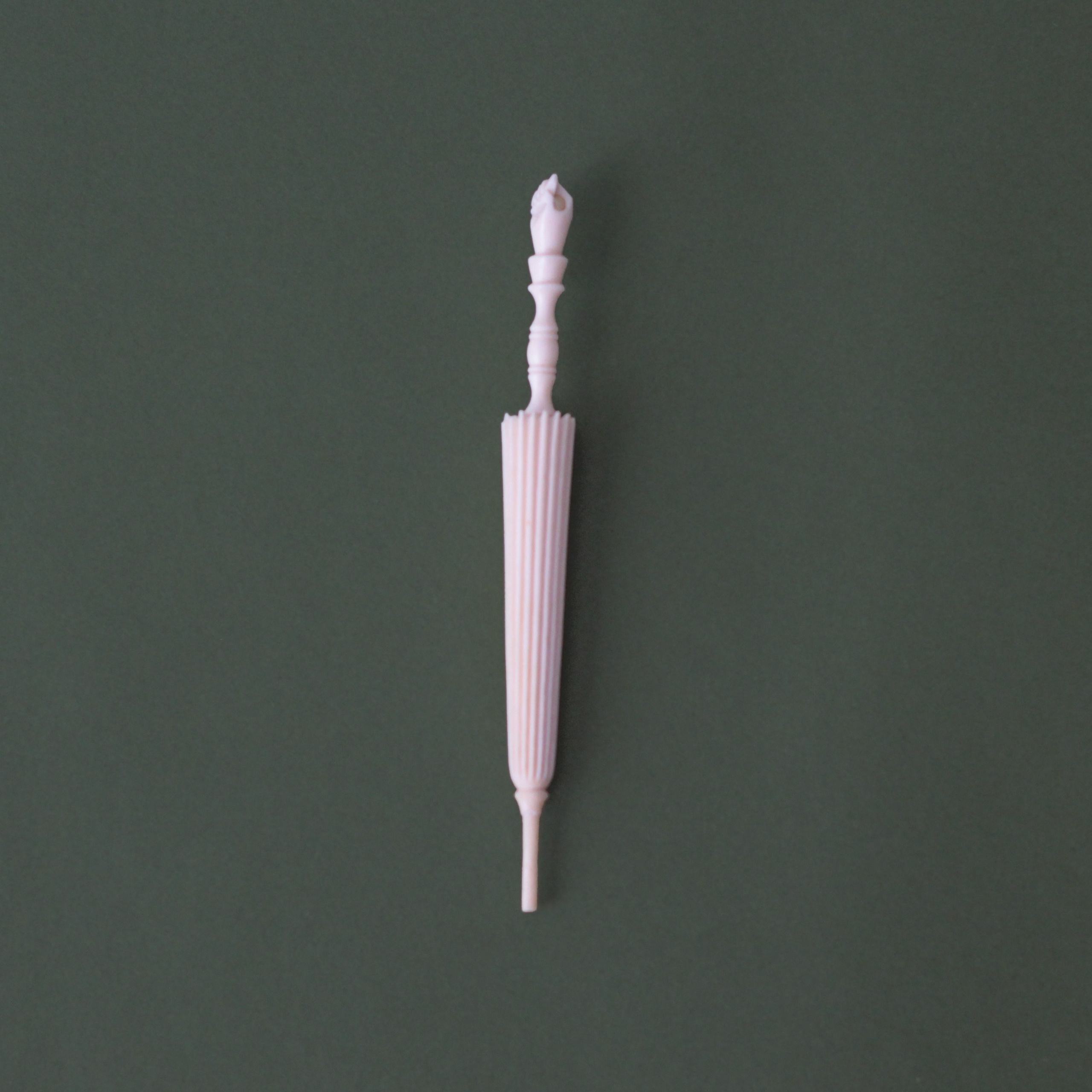 The needle box. Современнные и актикварные украшения в Барселоне, Москве и Санкт-Петербурге