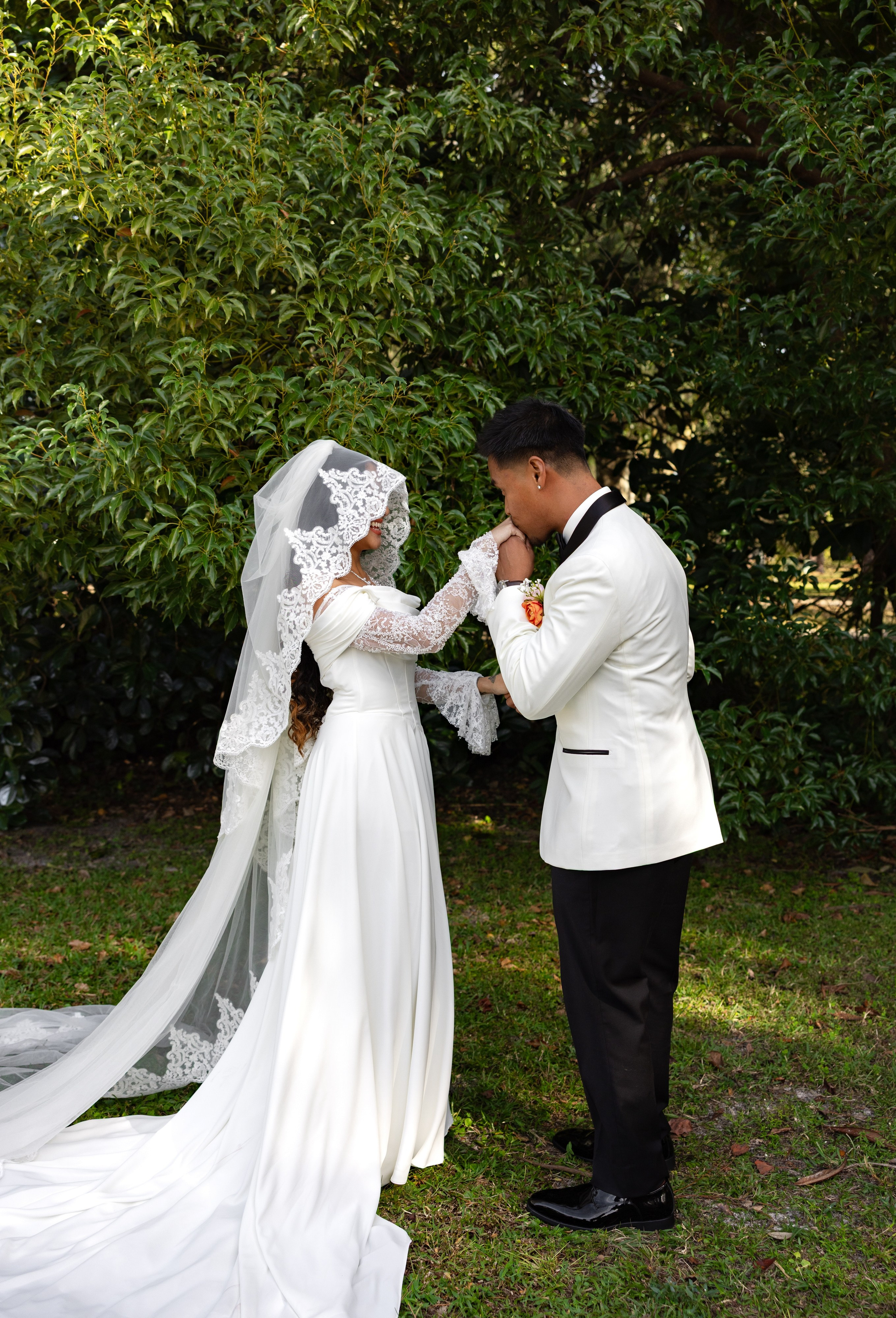 Eunice and RJ. Orlando. Photographer Anastasia Nagibina