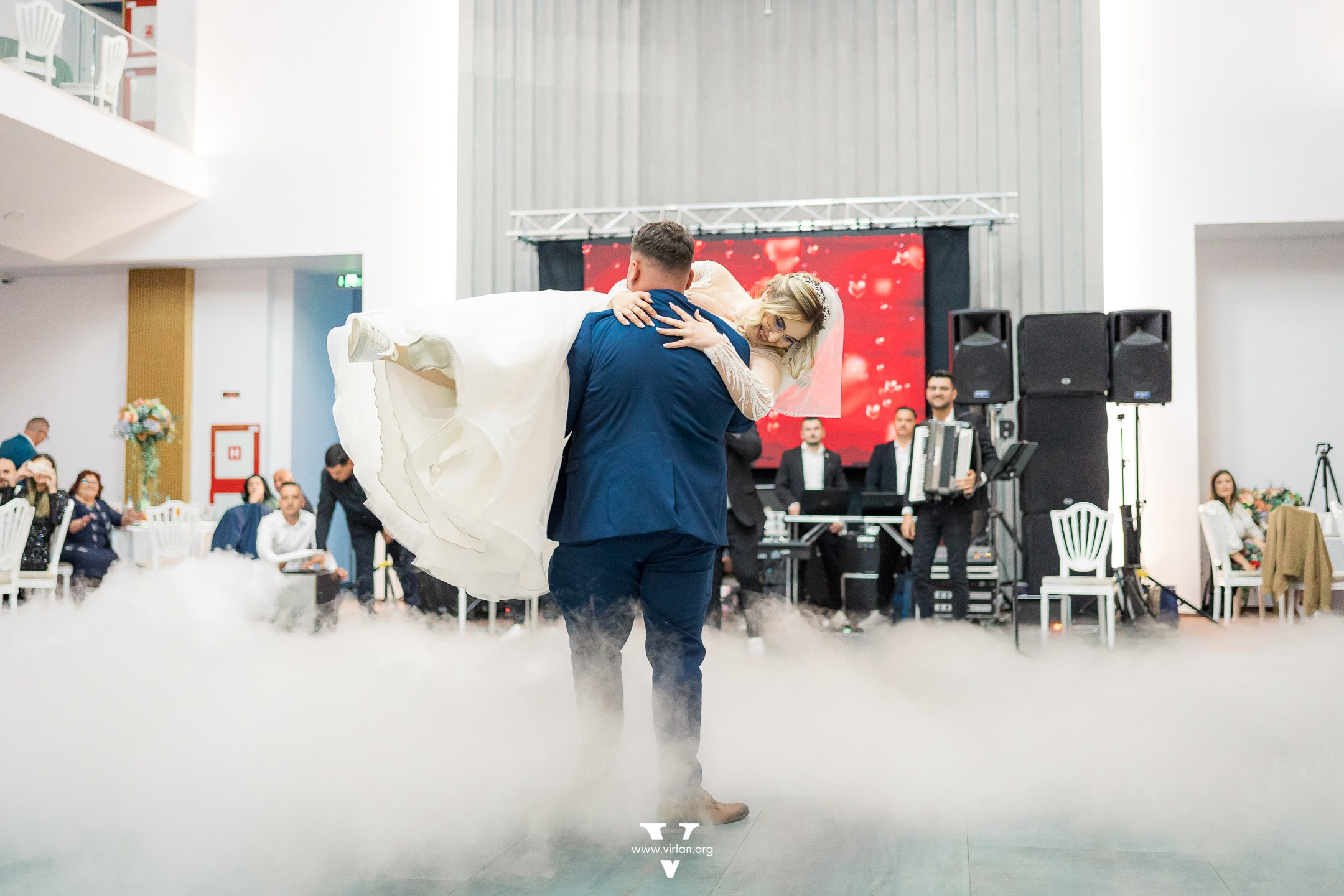 Fotografie de nunta. Cosmin Virlan - Fotograf de eveniment din Târgoviște