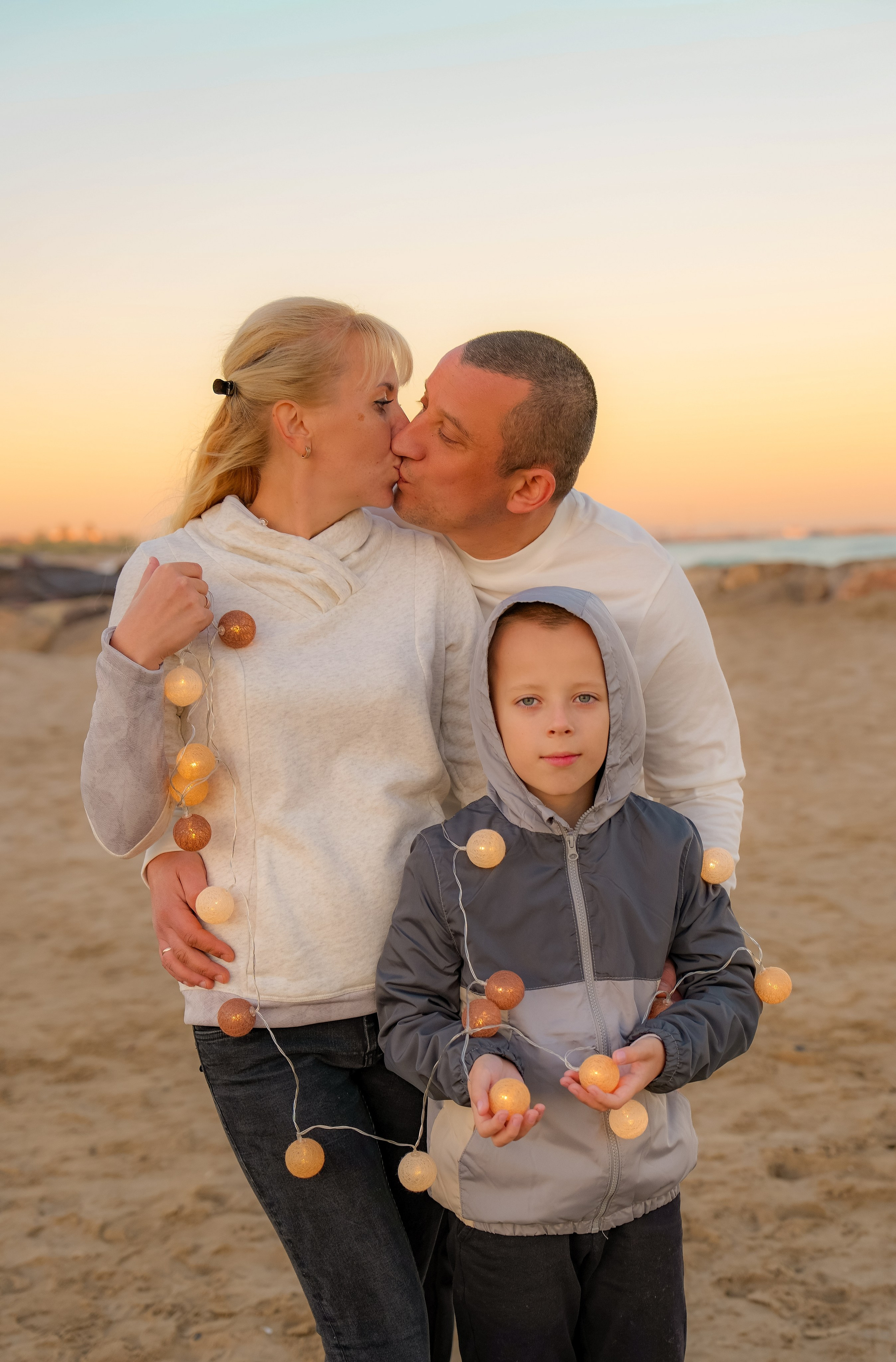 VIKA Y FAMILIA. Fotógrafa Olena Petryk. Realizo sesiones de fotos en Puerto de Sagunto