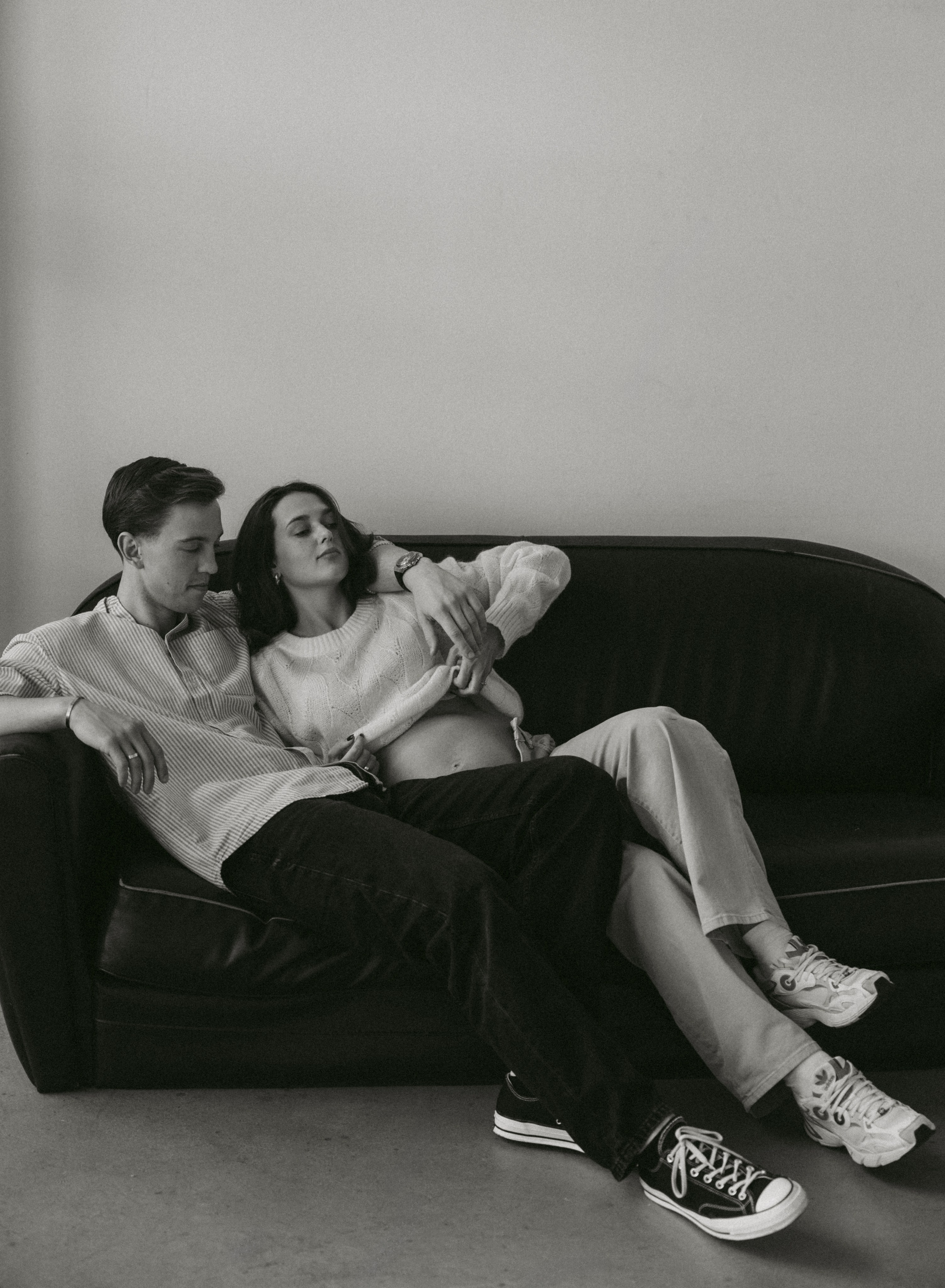 Ieva ir Žilvinas | Moderni laukimo fotosesija studijoje. Vestuvių ir šeimų fotografė Lena Bondarenko / belove photo