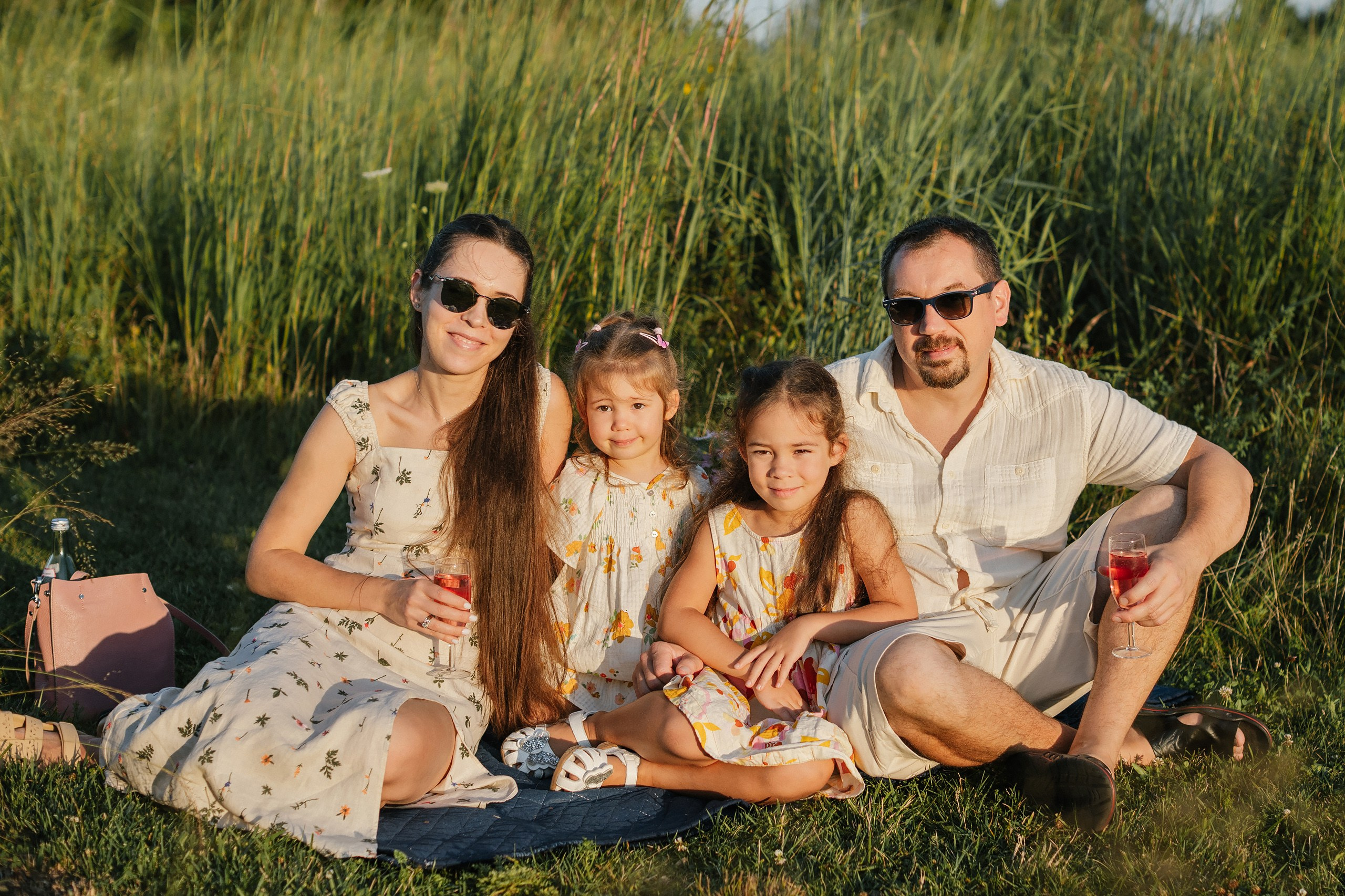 08.17.25 Family Photoshoot. Wedding family event photographer in Chicago Nick Yushevich