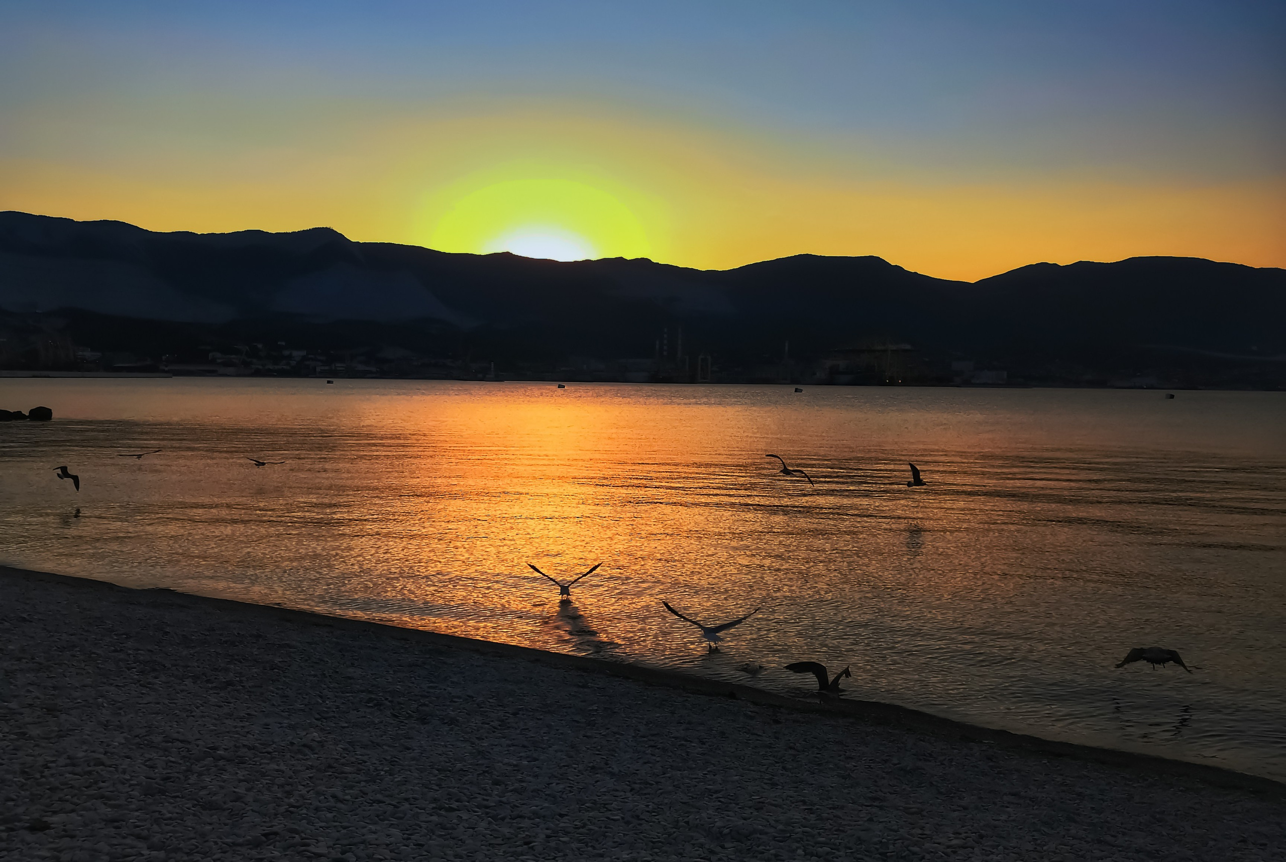 Novorossiysk in pictures of travel photographer. Victoria Fedoseenko. Photographer from Serbia