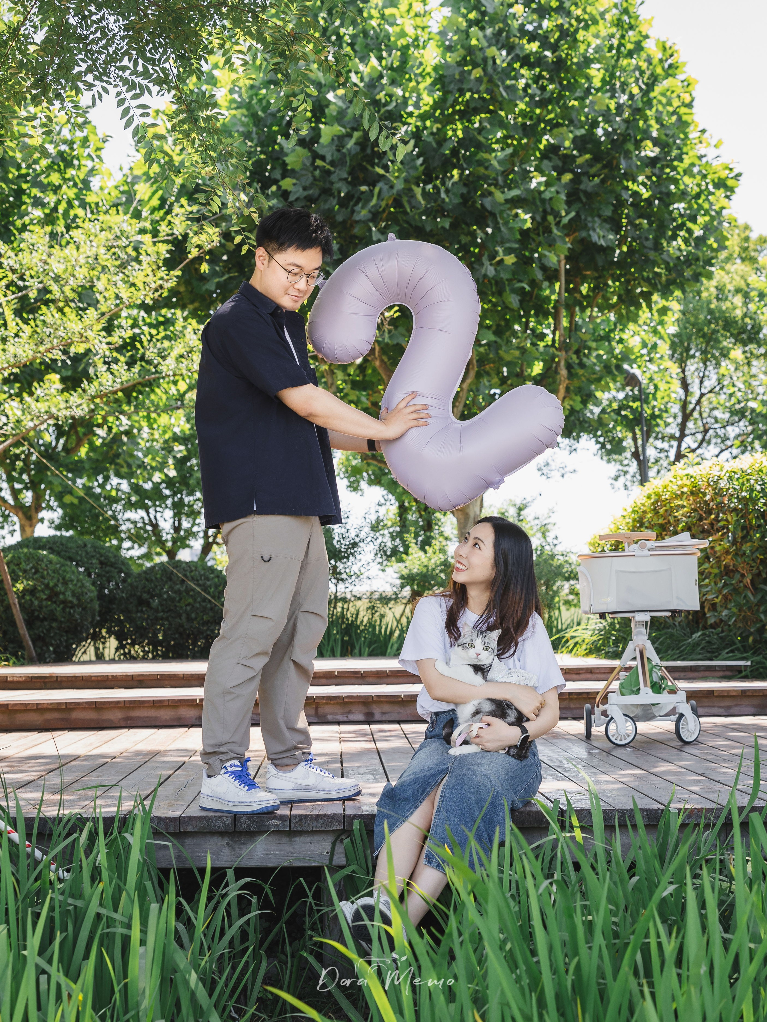 A Cat Family’s Second Anniversary — Shanghai Family Photographer Park Session