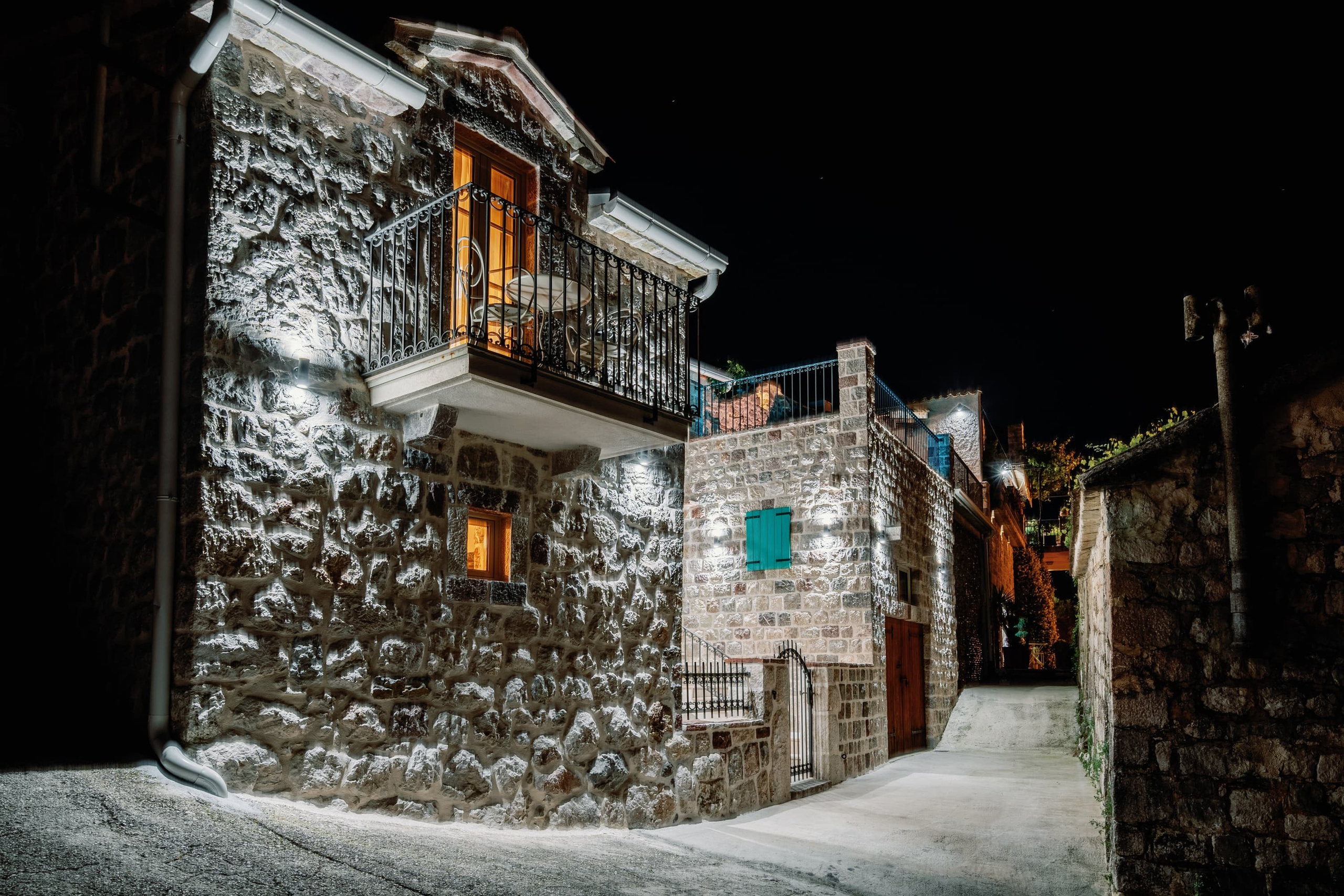 Real Estate Photography. Montenegro. EVAN ARISTOV WEDDING PHOTOGRAPHY — Seattle Wedding Photographer