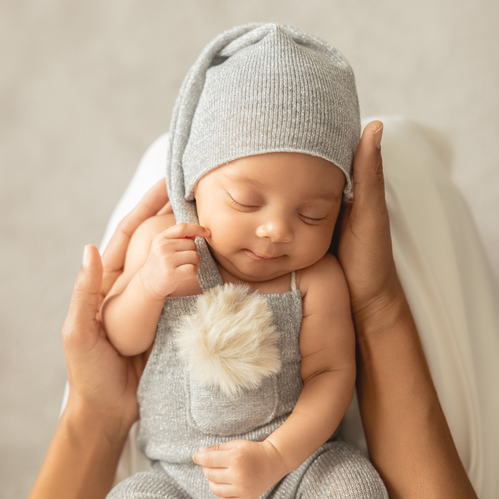 Newborn photos. Newborn photographer in Tampa Bay Area, FL