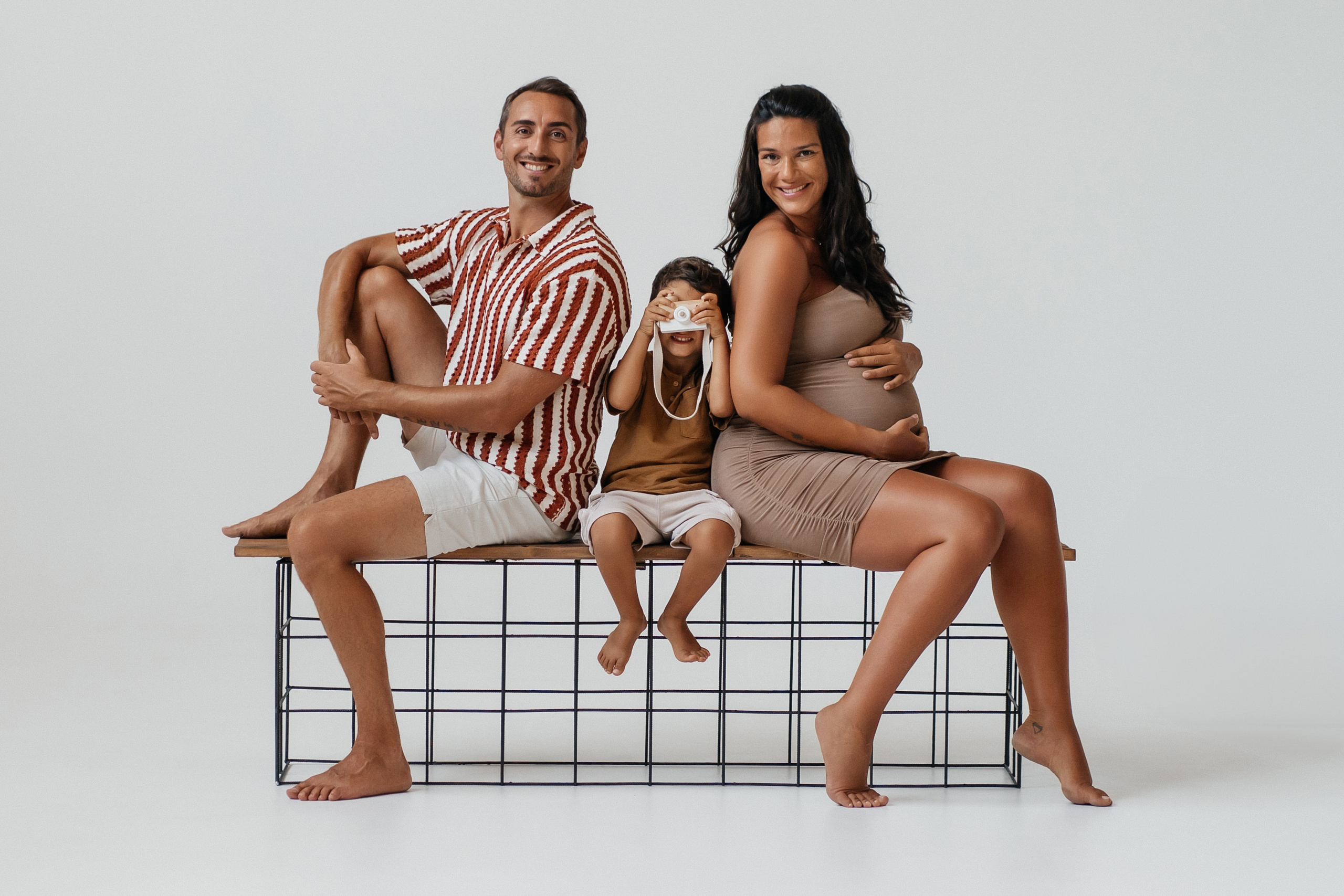 Maternity in studio. Family and wedding photographer in Italy Olga Kulikova