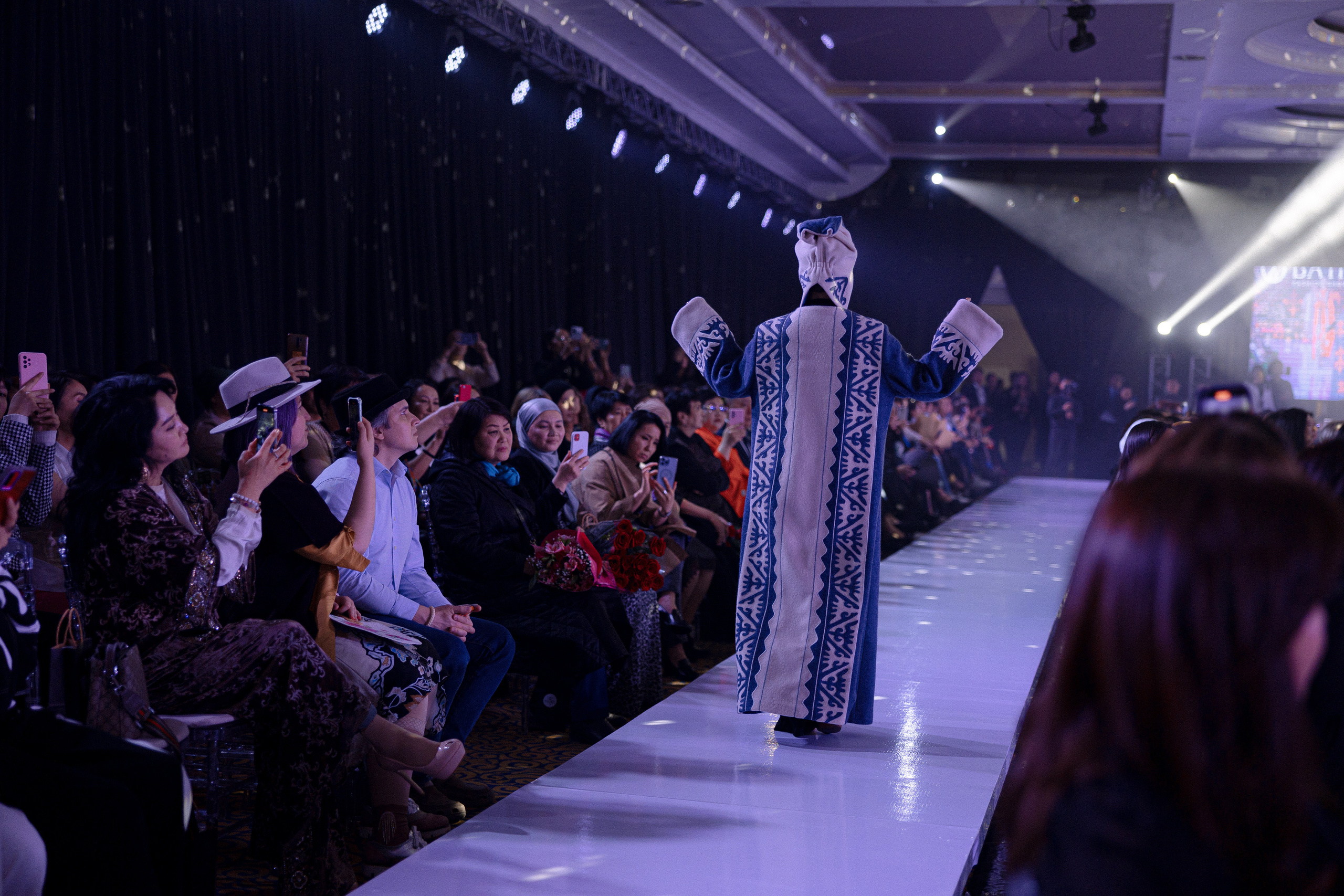 BAIRA | Fashion Show. Азимжан Нуритдинходжаев — свадебный фотограф