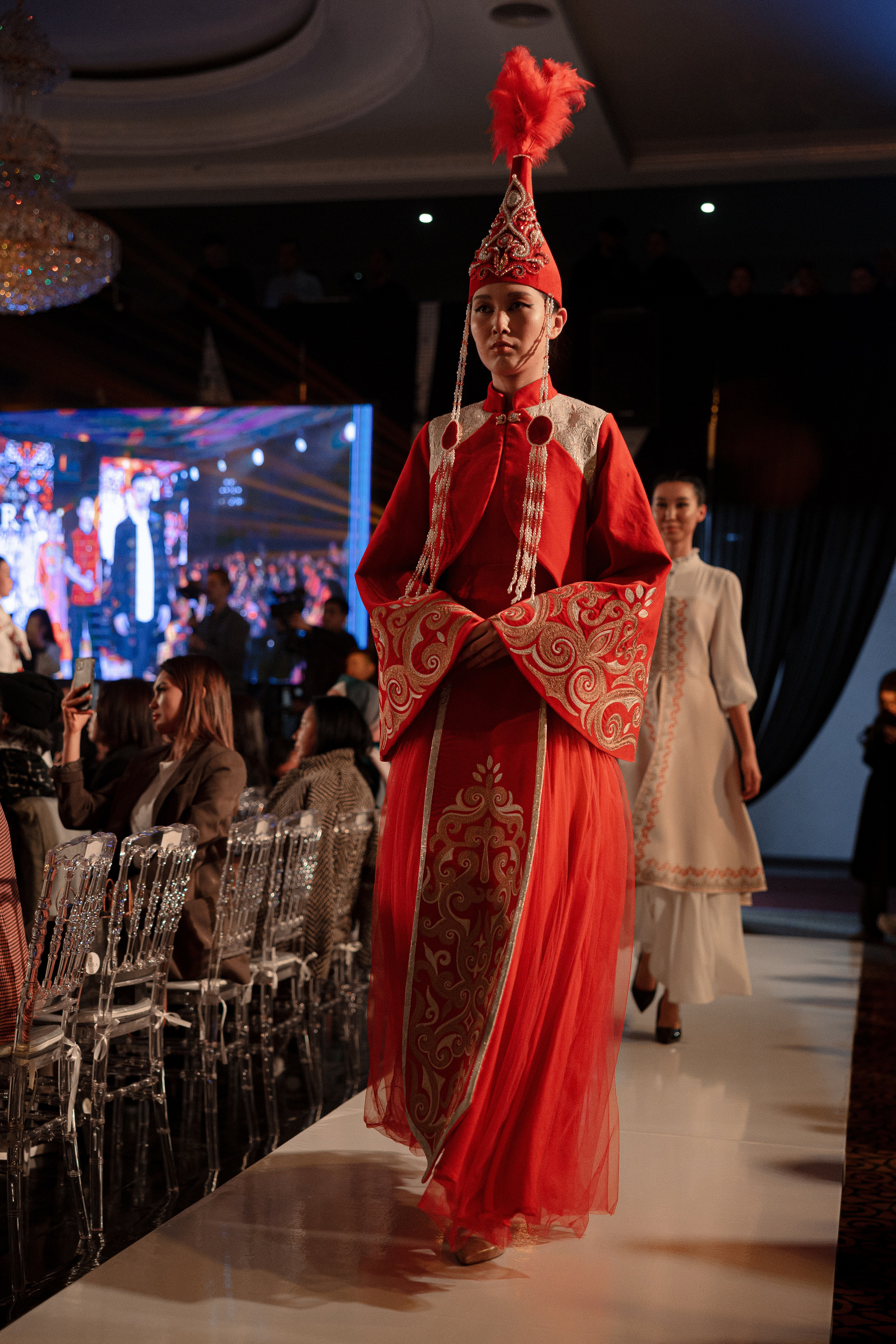 BAIRA | Fashion Show. Азимжан Нуритдинходжаев — свадебный фотограф