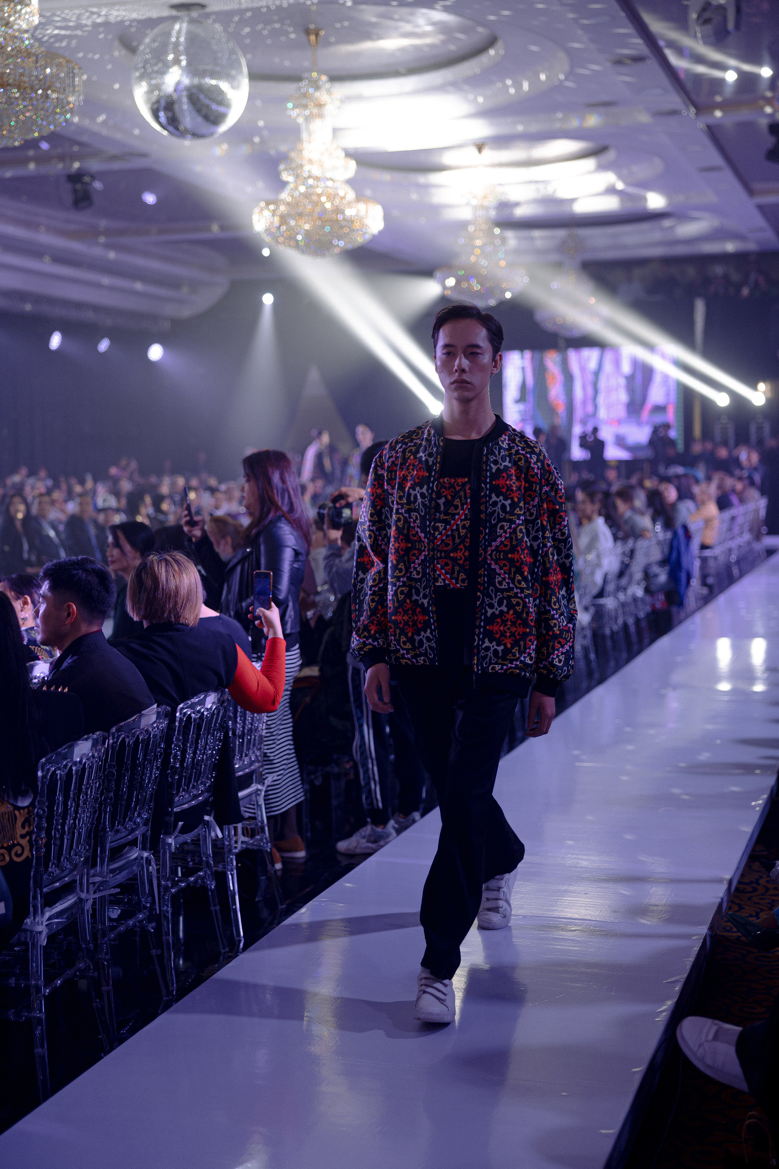 BAIRA | Fashion Show. Азимжан Нуритдинходжаев — свадебный фотограф