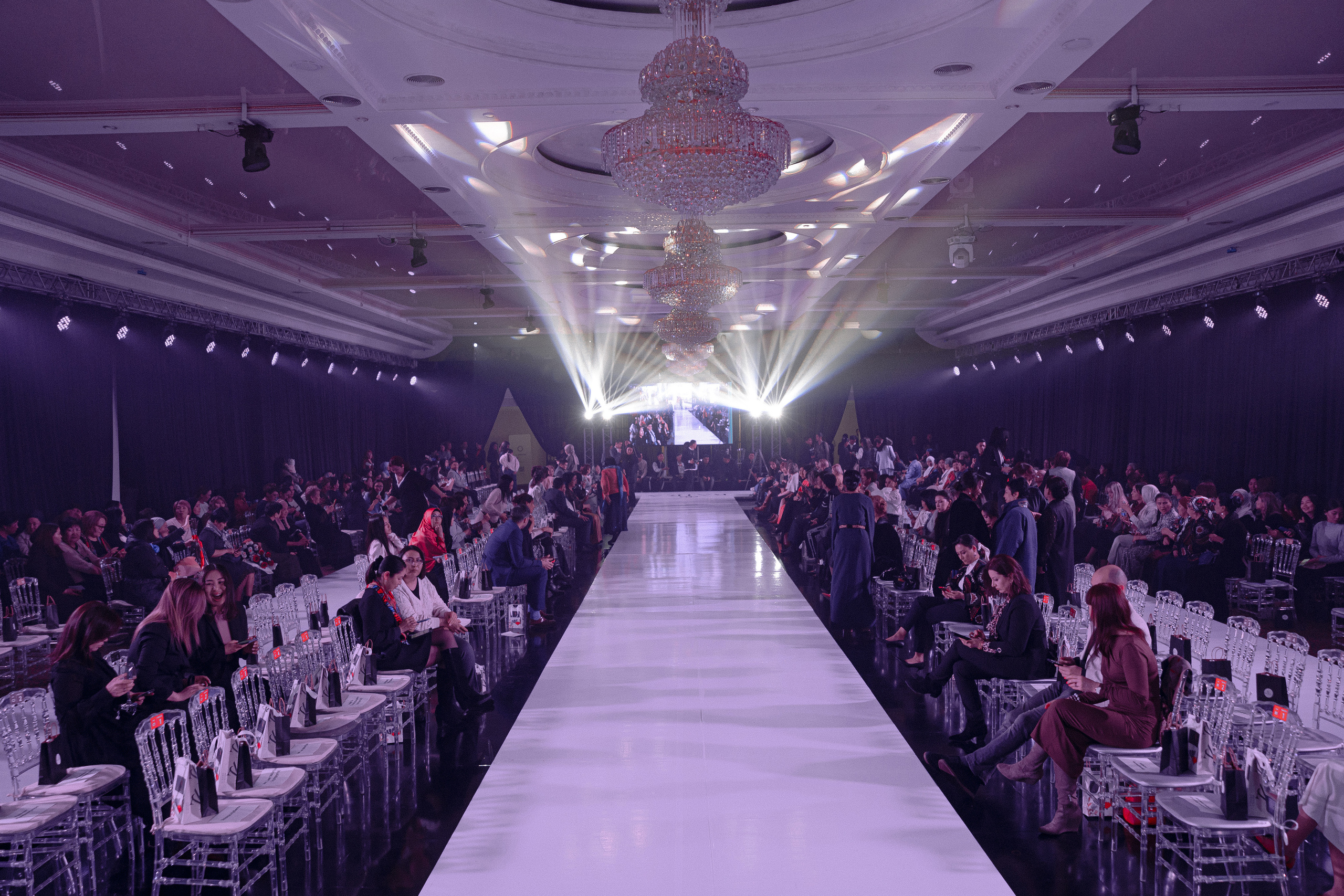 BAIRA | Fashion Show. Азимжан Нуритдинходжаев — свадебный фотограф