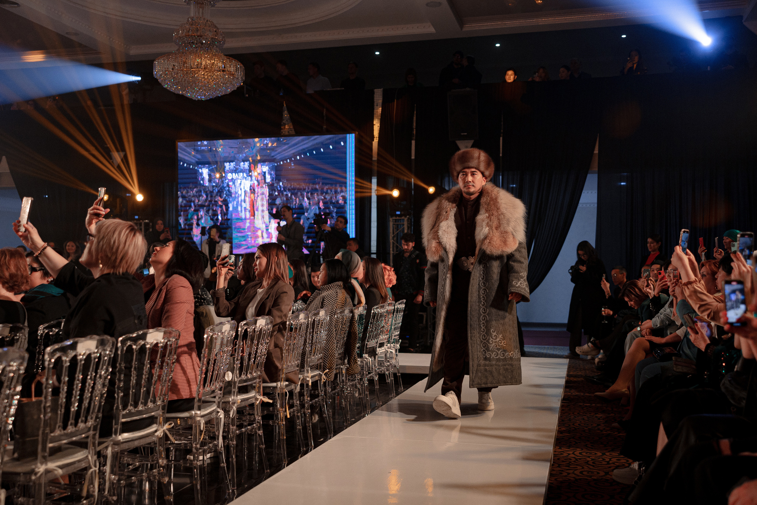 BAIRA | Fashion Show. Азимжан Нуритдинходжаев — свадебный фотограф