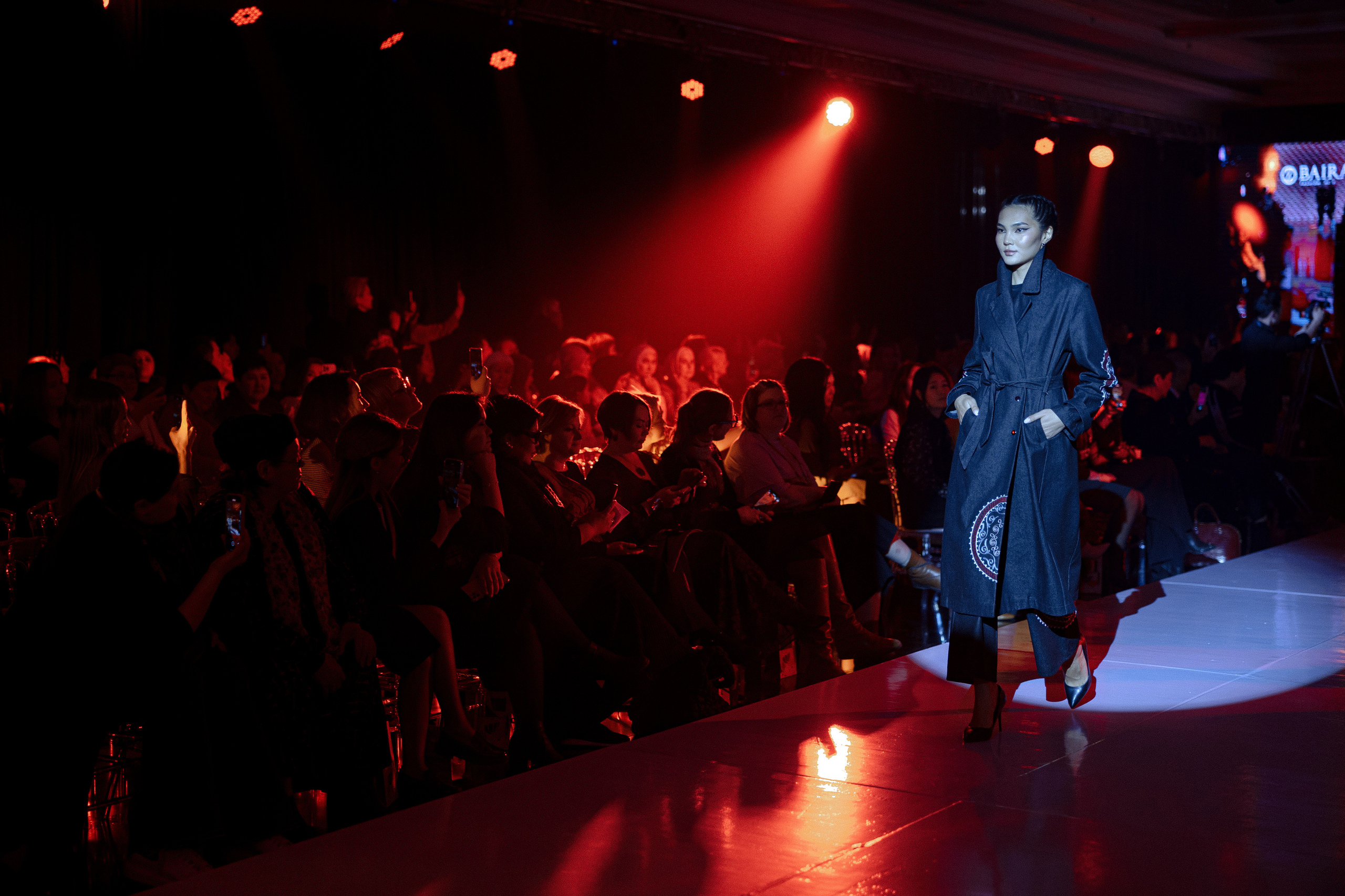 BAIRA | Fashion Show. Азимжан Нуритдинходжаев — свадебный фотограф