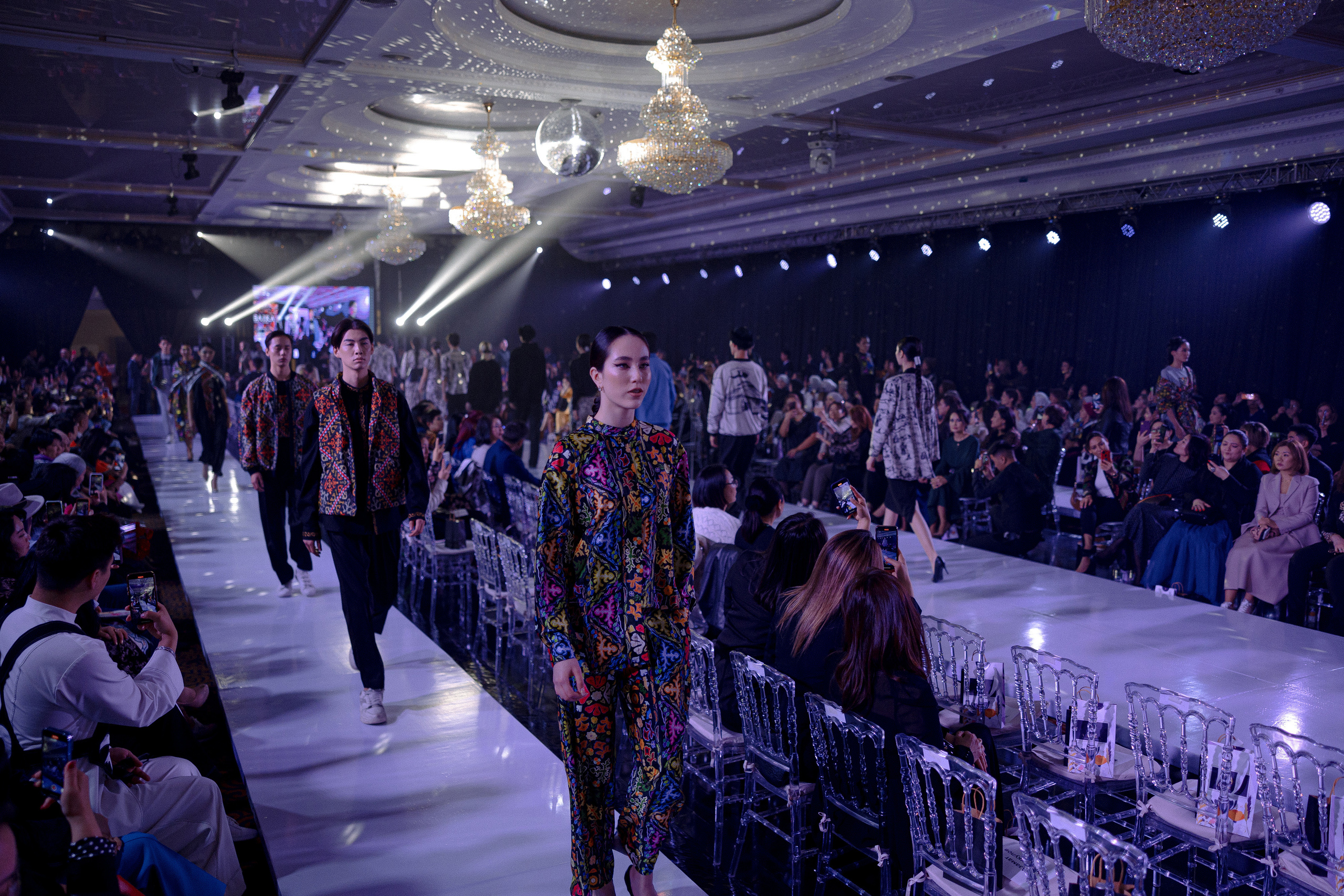 BAIRA | Fashion Show. Азимжан Нуритдинходжаев — свадебный фотограф