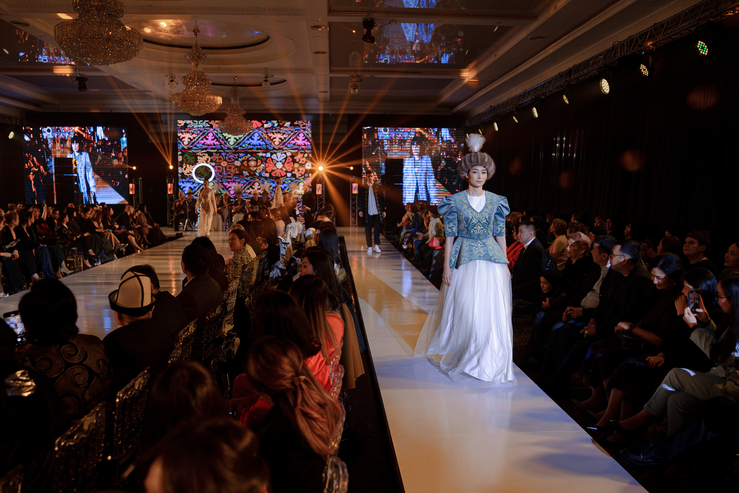 BAIRA | Fashion Show. Азимжан Нуритдинходжаев — свадебный фотограф