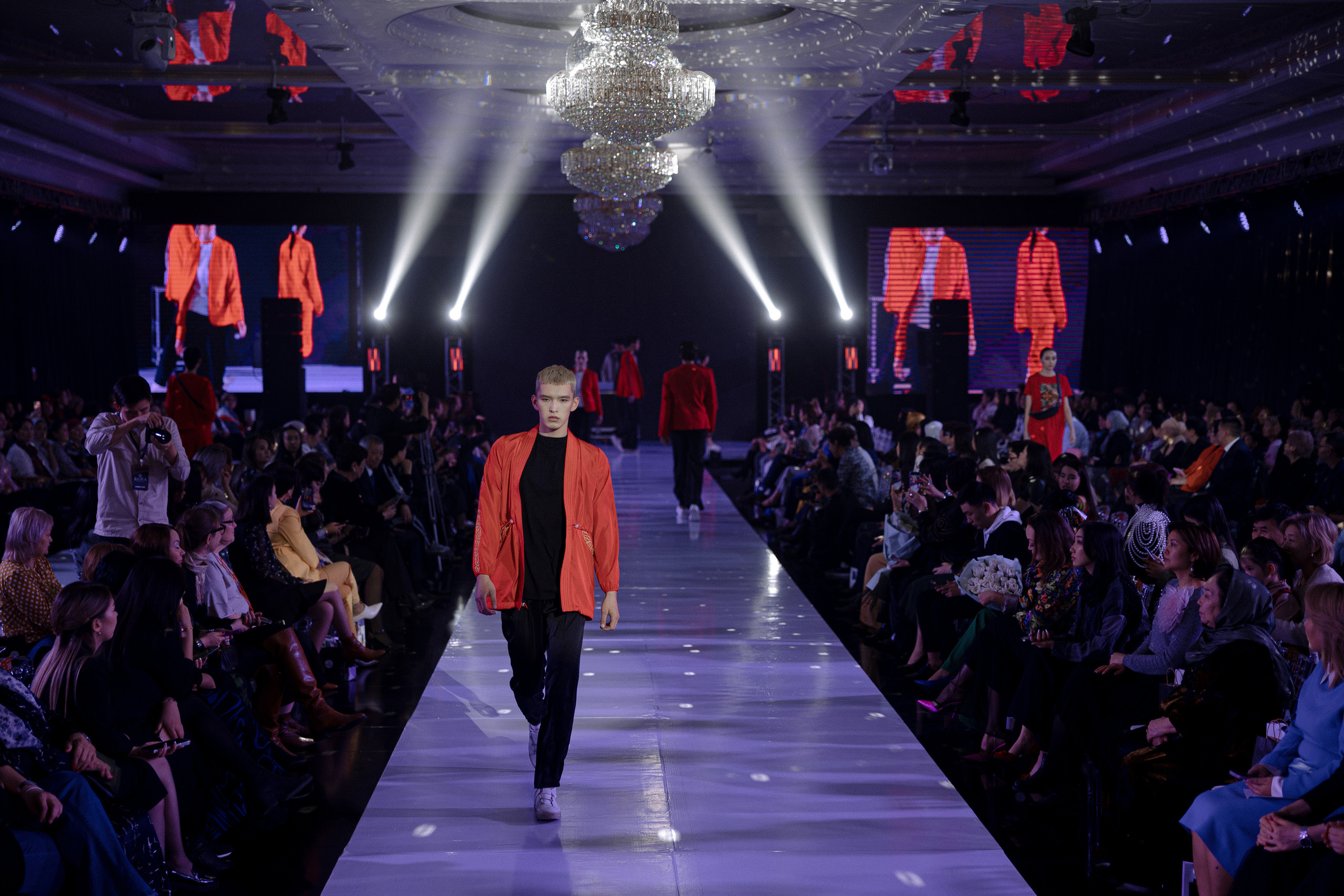 BAIRA | Fashion Show. Азимжан Нуритдинходжаев — свадебный фотограф