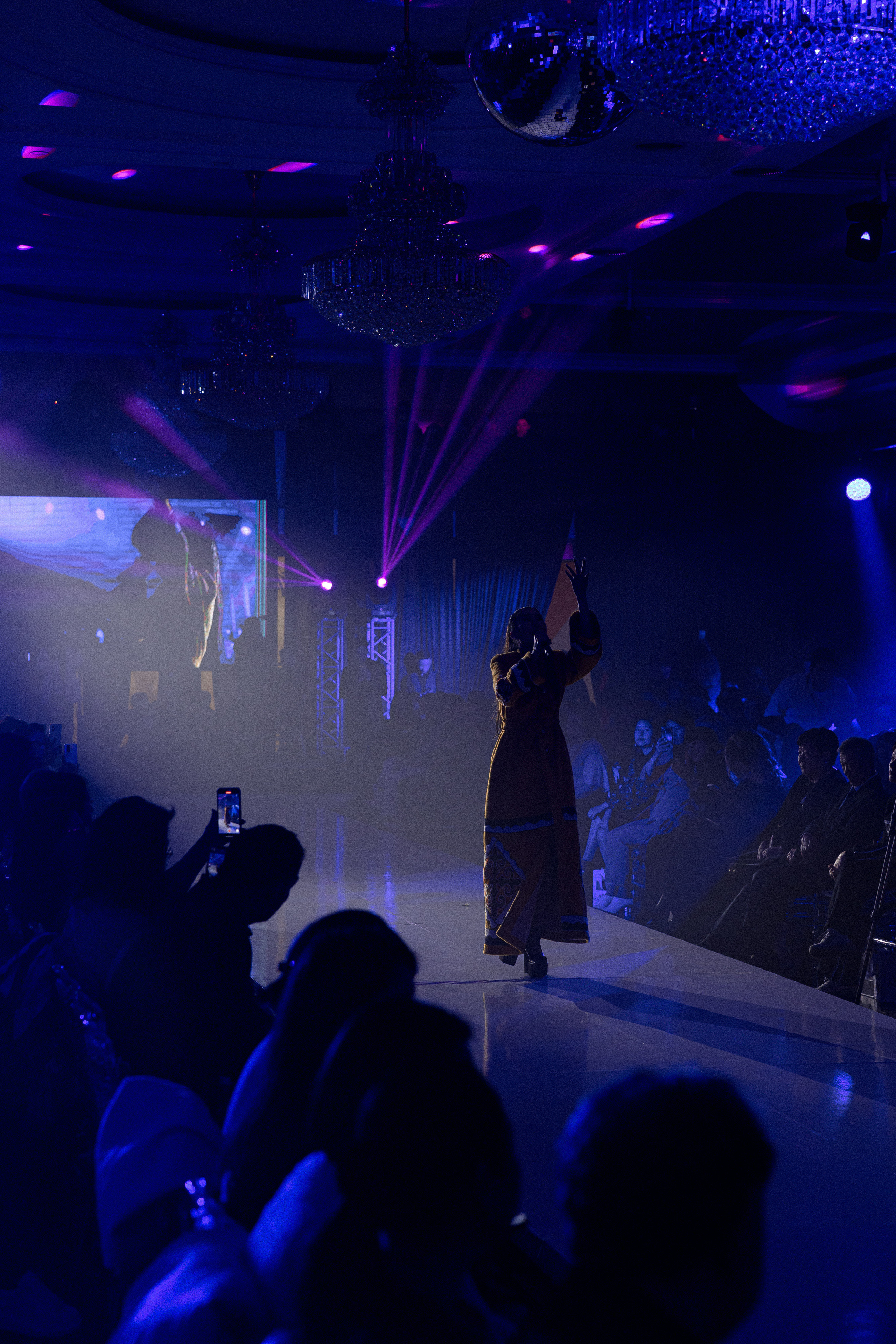 BAIRA | Fashion Show. Азимжан Нуритдинходжаев — свадебный фотограф