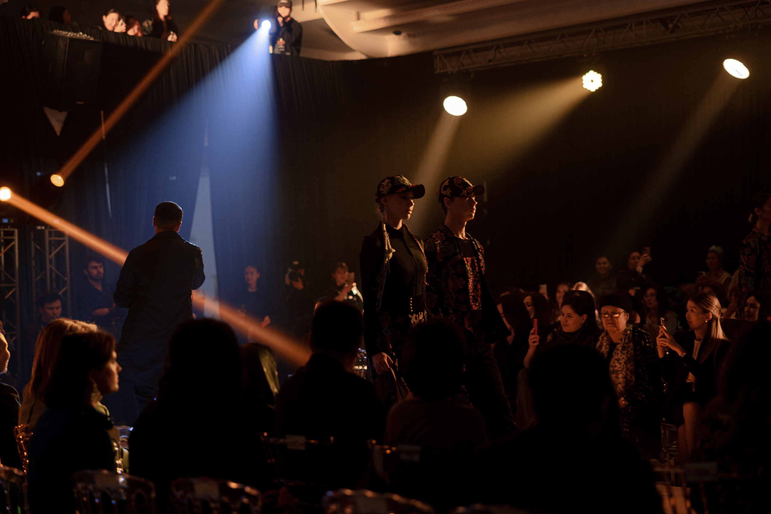 BAIRA | Fashion Show. Азимжан Нуритдинходжаев — свадебный фотограф