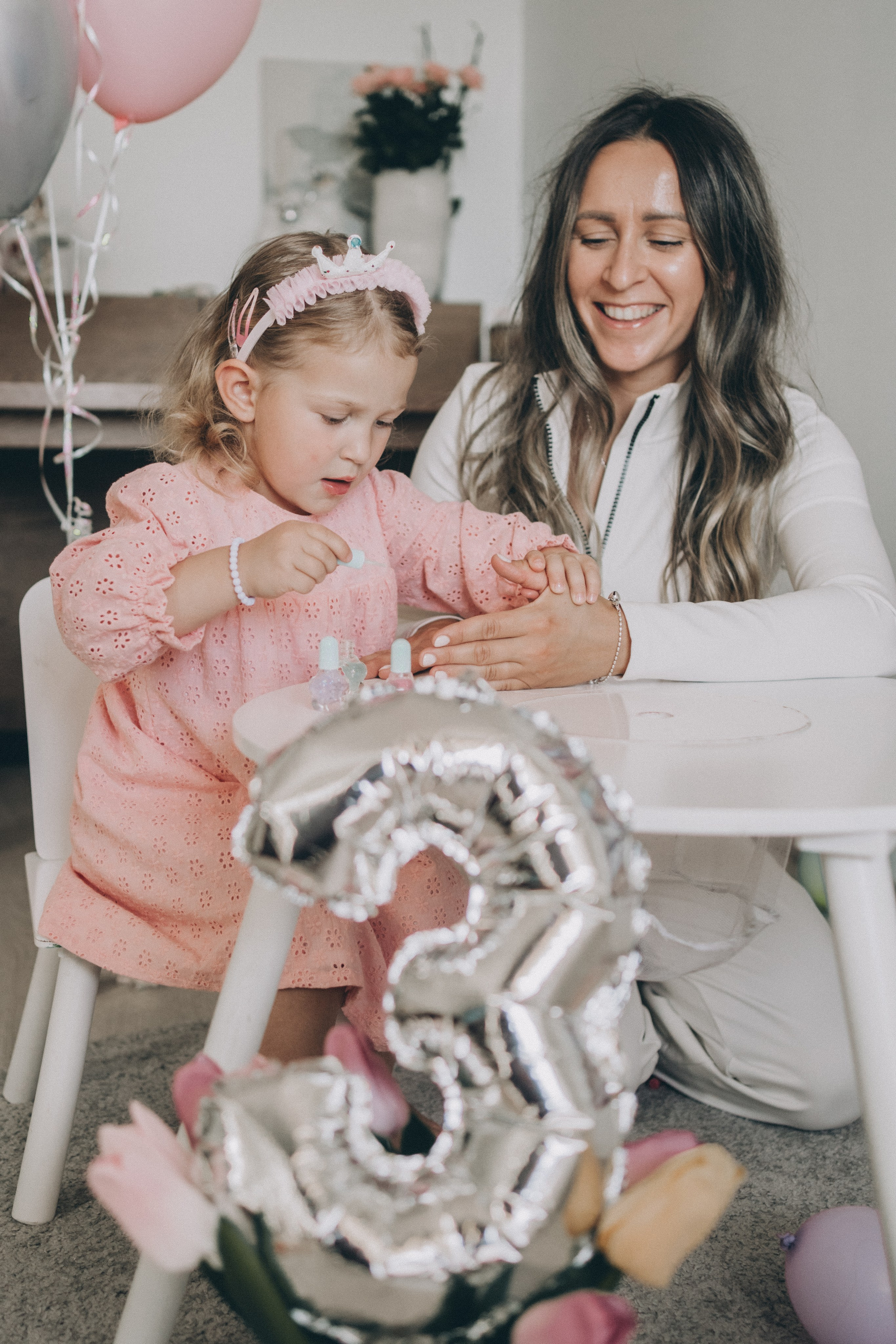 Adri 3rd Bday. Family photographer in Helsinki, Victoria Guadagno