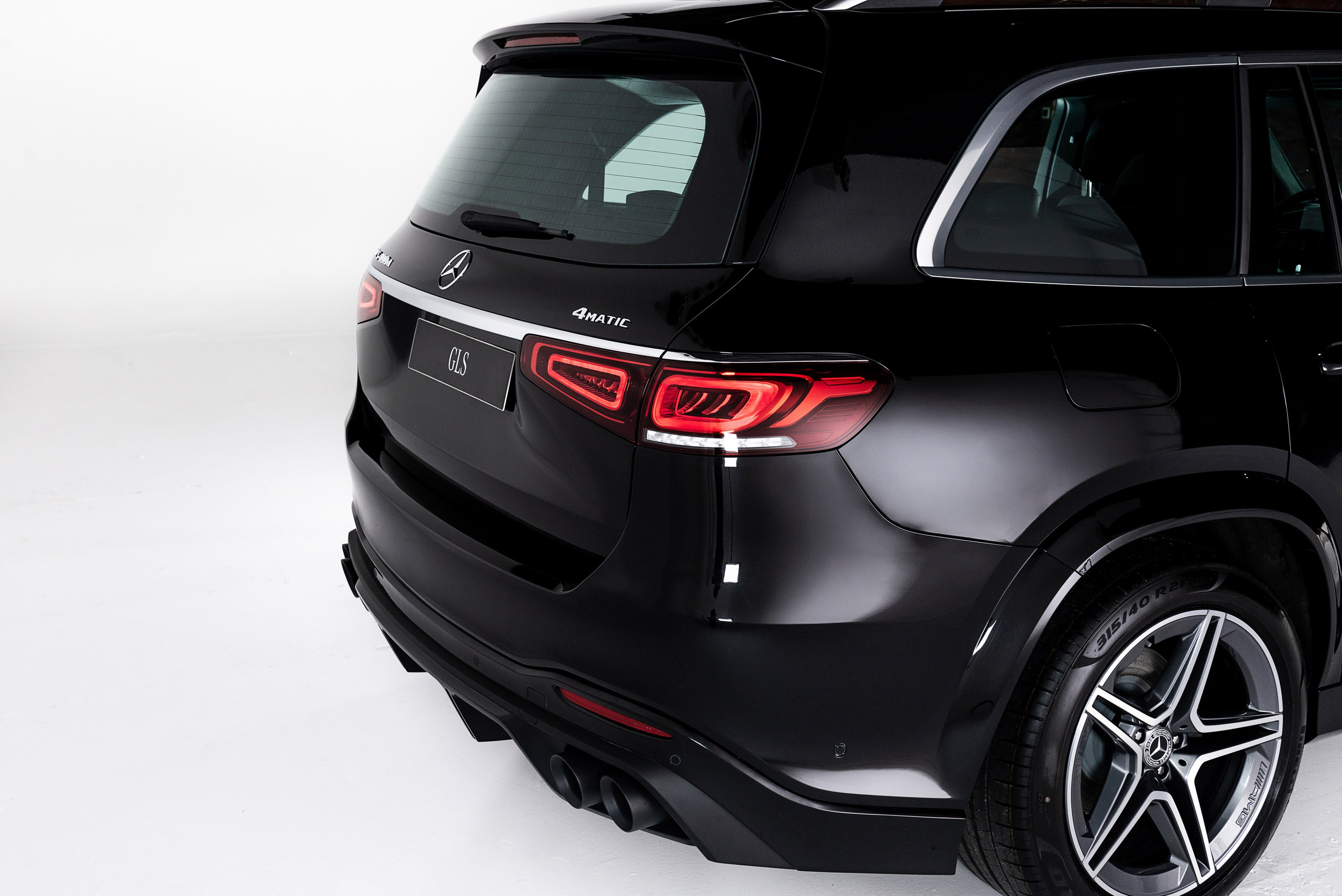 Автомобильная фотосъемка Mercedes GLS в студии. FOTÓGRAFO MÉXICO QUINTANA ROO