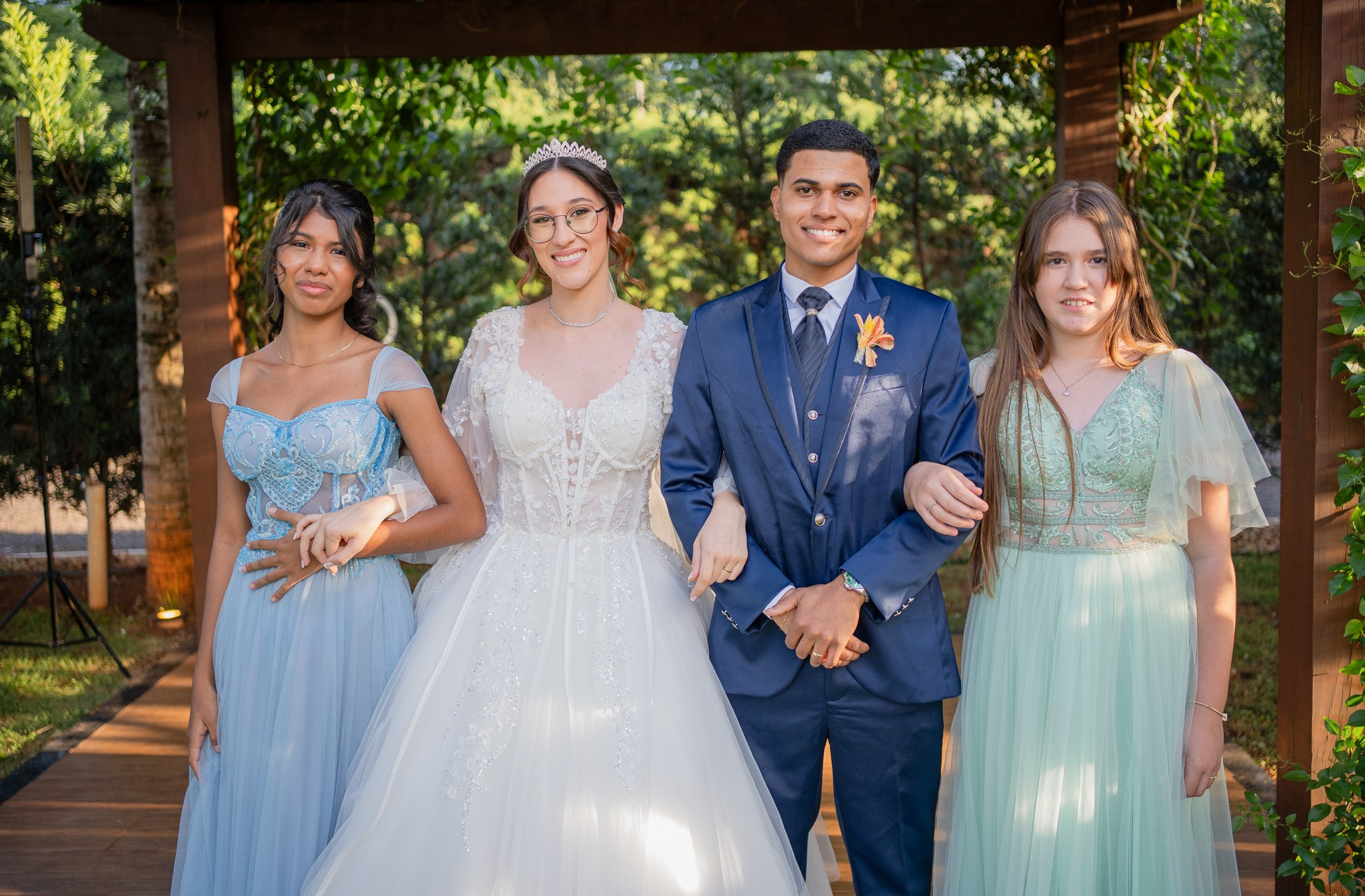 Larissa & Vinicius — Espaço Faveral / Aararaquara. Robson Colaço