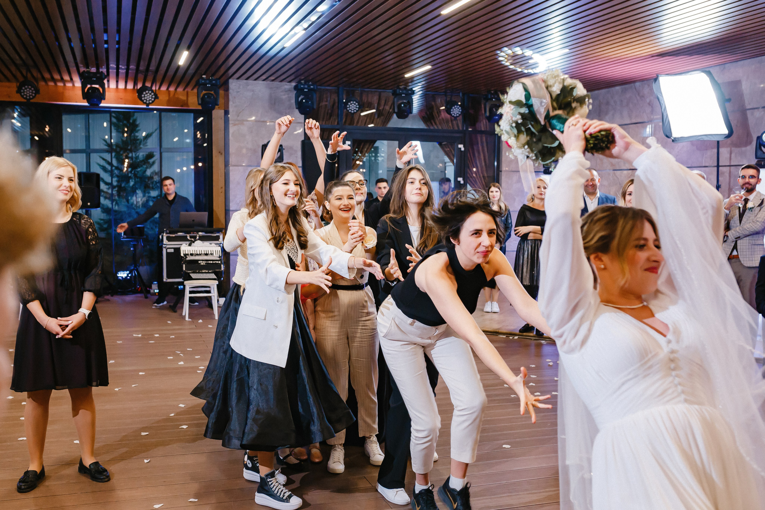 Viorel & Carolina. Standart Studio - Servicii foto video pentru nuntă în Moldova Chișinău