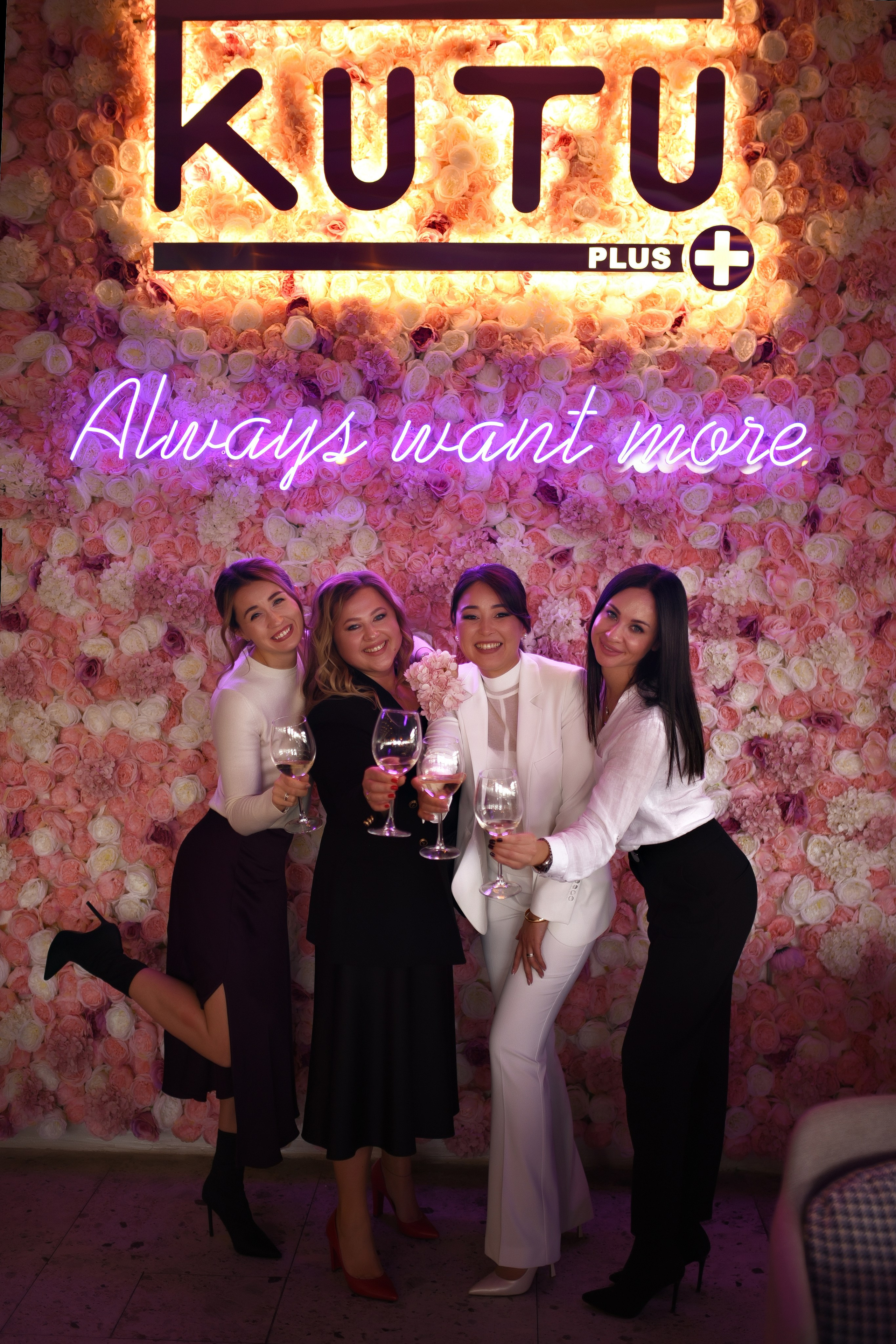 Свадебный фотограф в Анталии. Свадебные фотосессии на море, в отелях и красивых локациях Турции. Живые эмоции и настоящие истории любви.