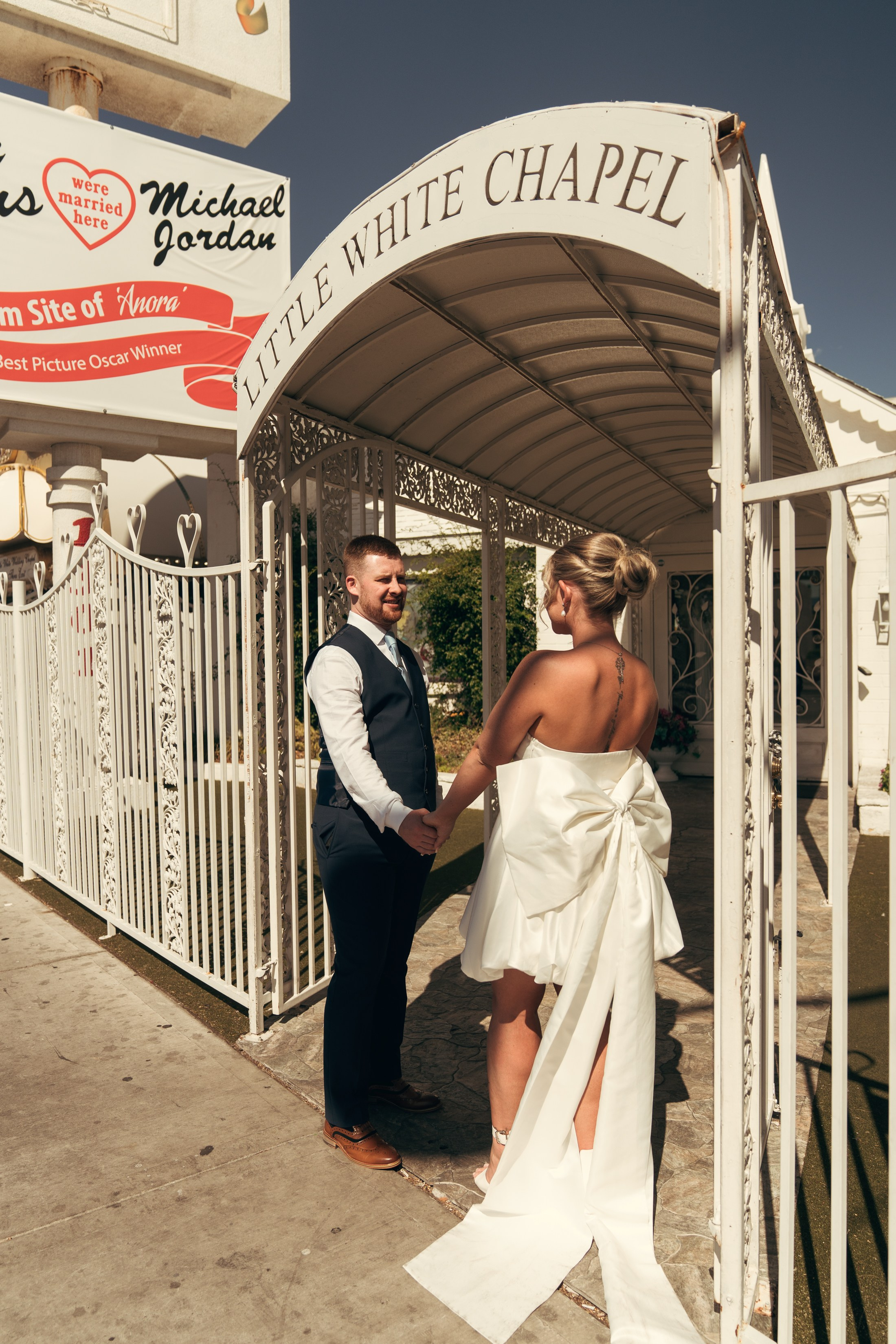 Lauren&Callum. Wedding & elopement photographer Viktoriya Kravtsov. Las Vegas