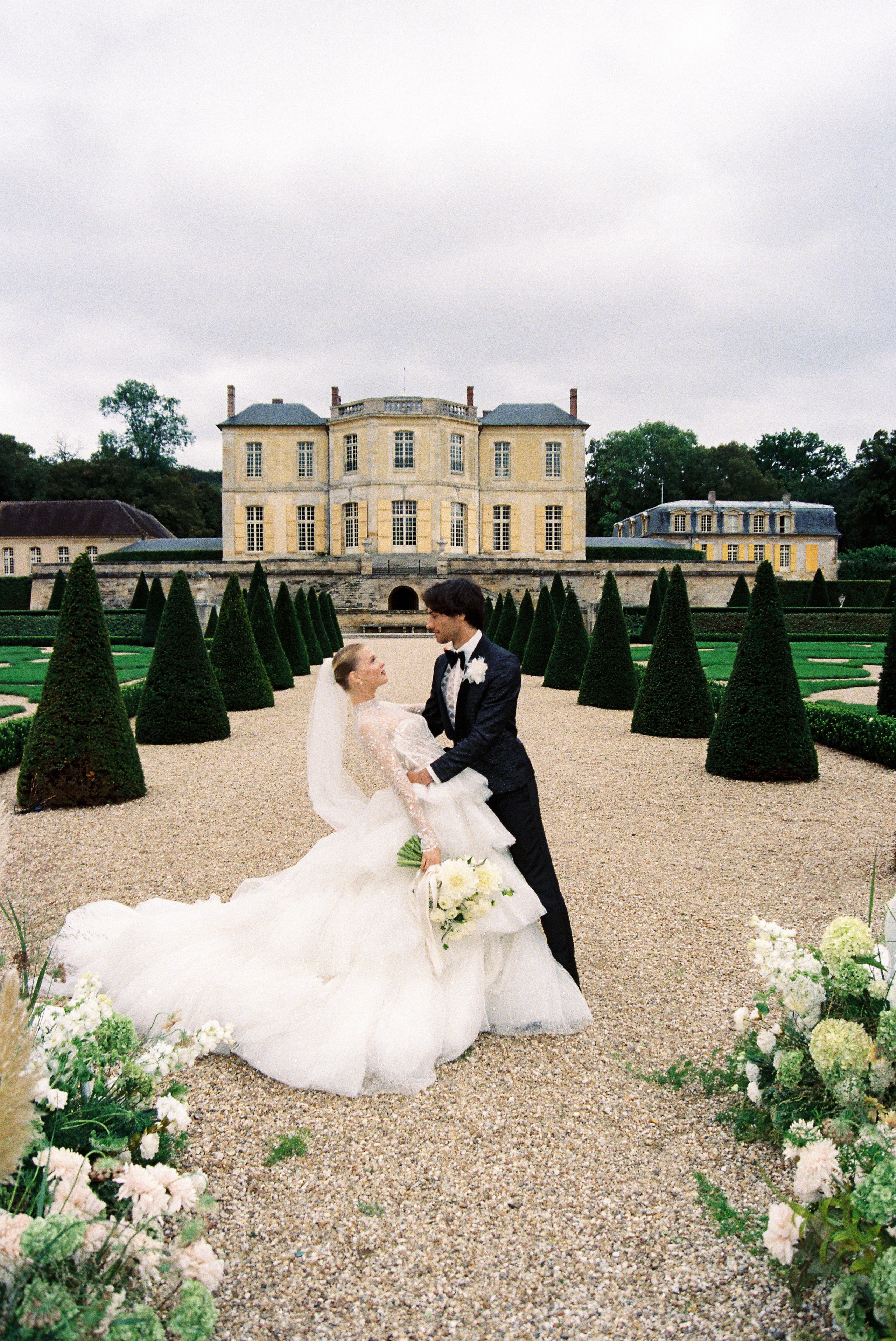 A luxury wedding at Chateau de Villette, just 40 minutes from Paris, captured entirely on film photography