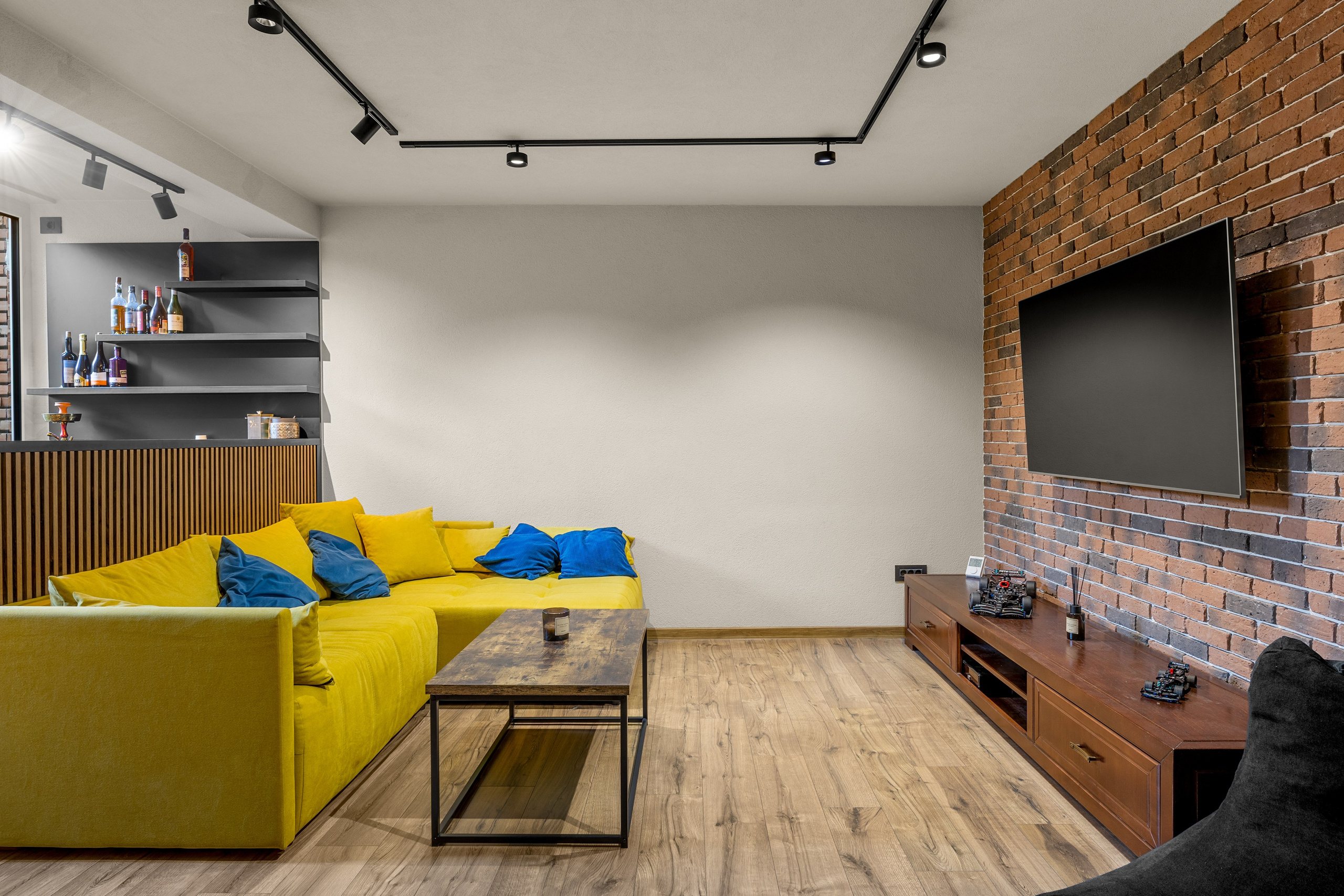 INTERIOR - REALESTATE. Samuel Ciobanu