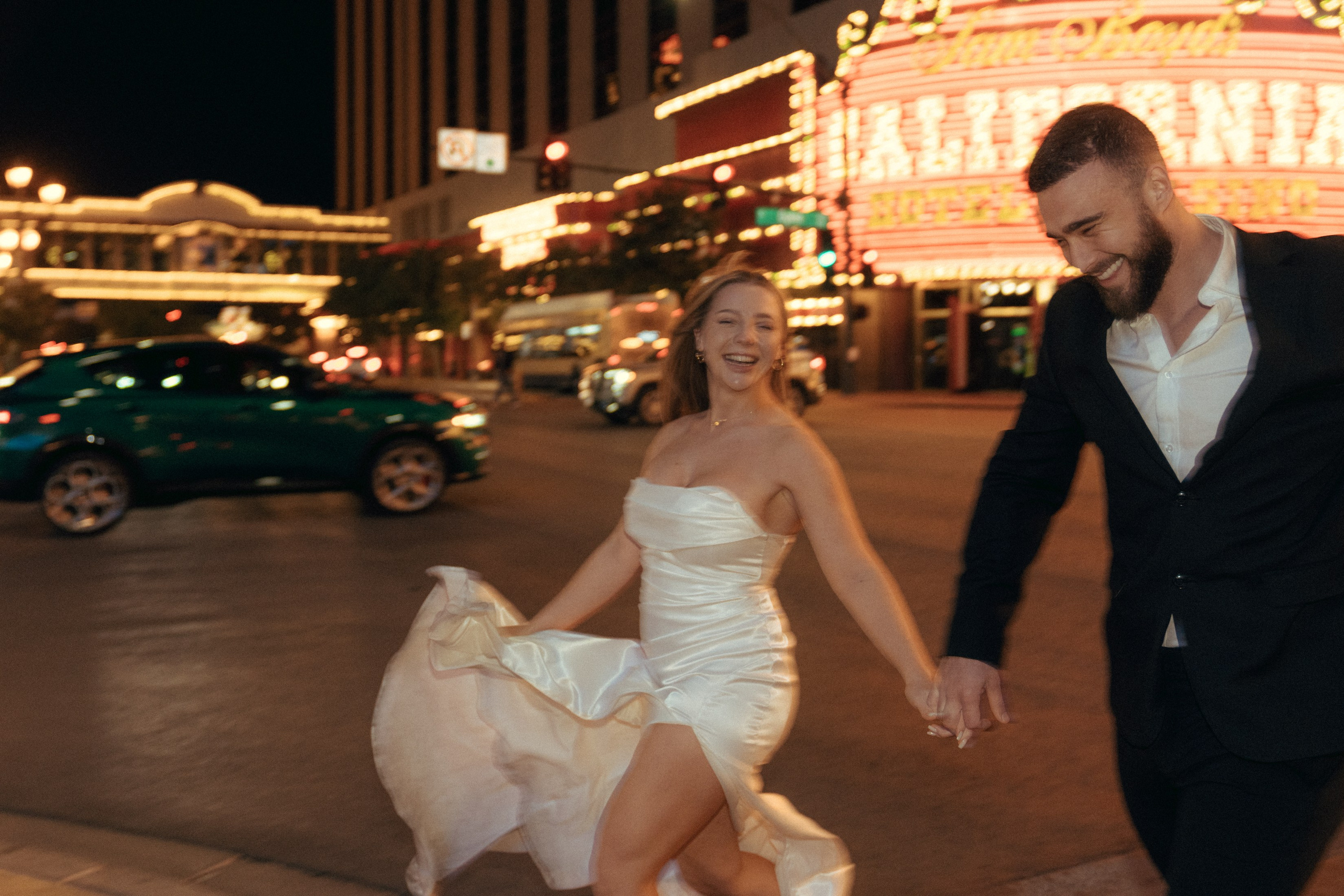 Anna&Vlad. Wedding & elopement photographer Viktoriya Kravtsov. Las Vegas